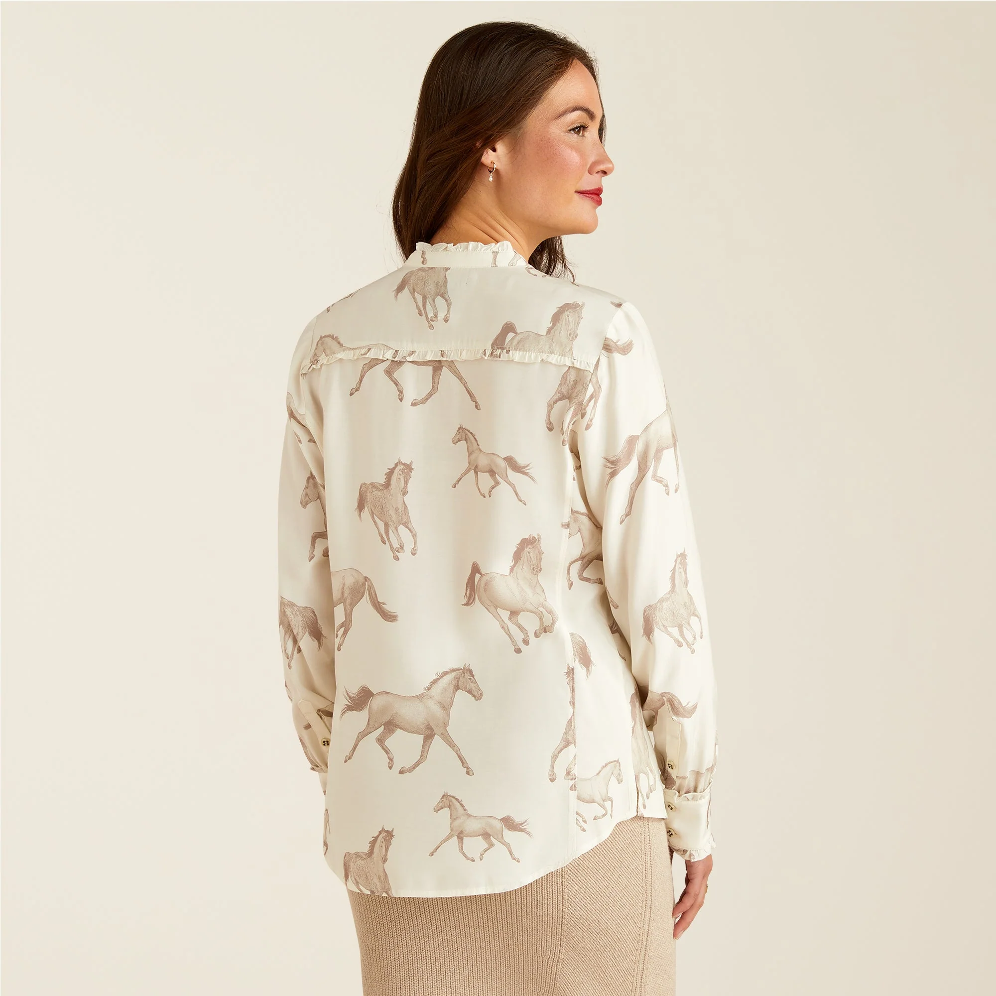 Ariat Women's Clarion Long Sleeve Blouse - Image 10