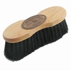 Borstiq Shaped Soft Flick Brush