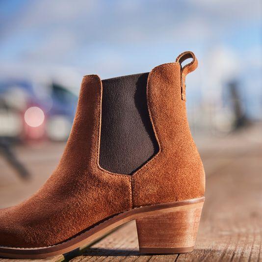 Chatham Ladies Barbury Mid Heel Chalsea Boots - Image 6