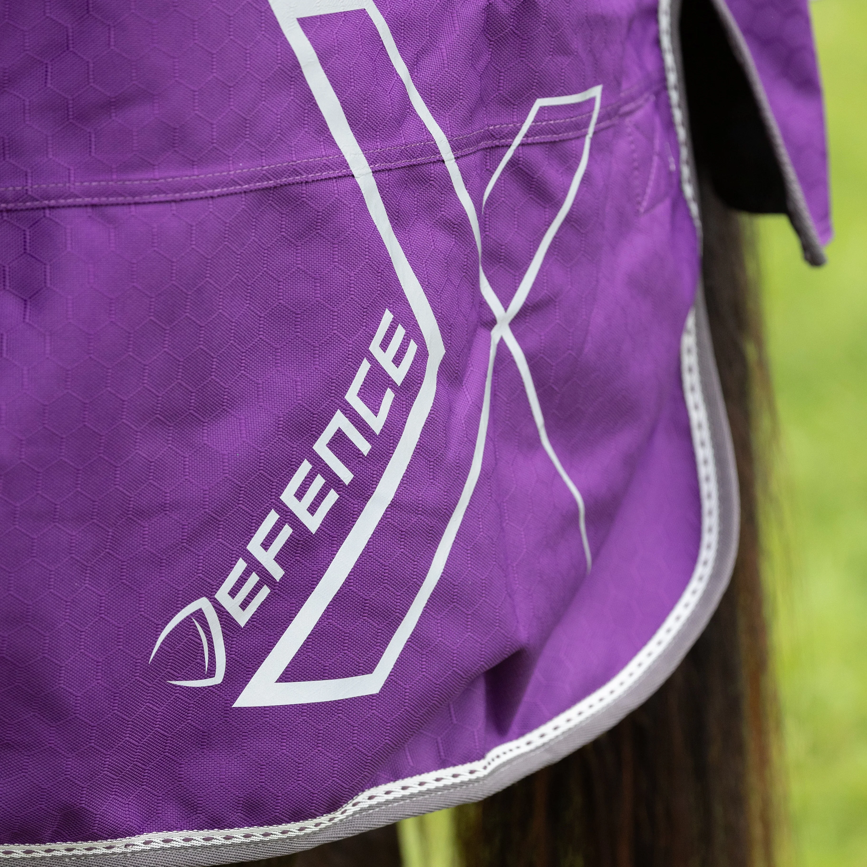 DefenceX Shield 0g Turnout Rug with Detachable Neck - Image 3