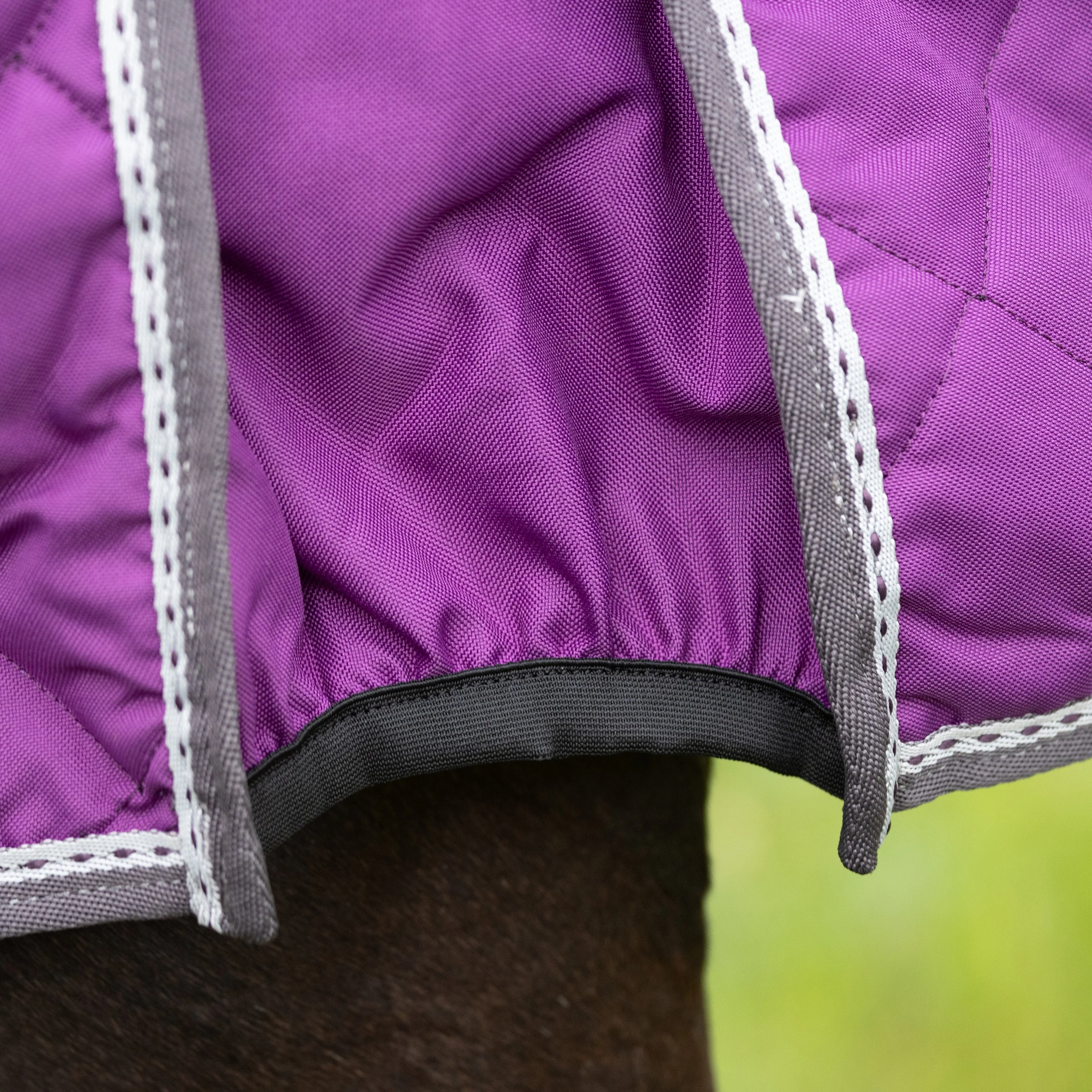 DefenceX Shield 100g Stable Rug with Detachable Neck - Image 9