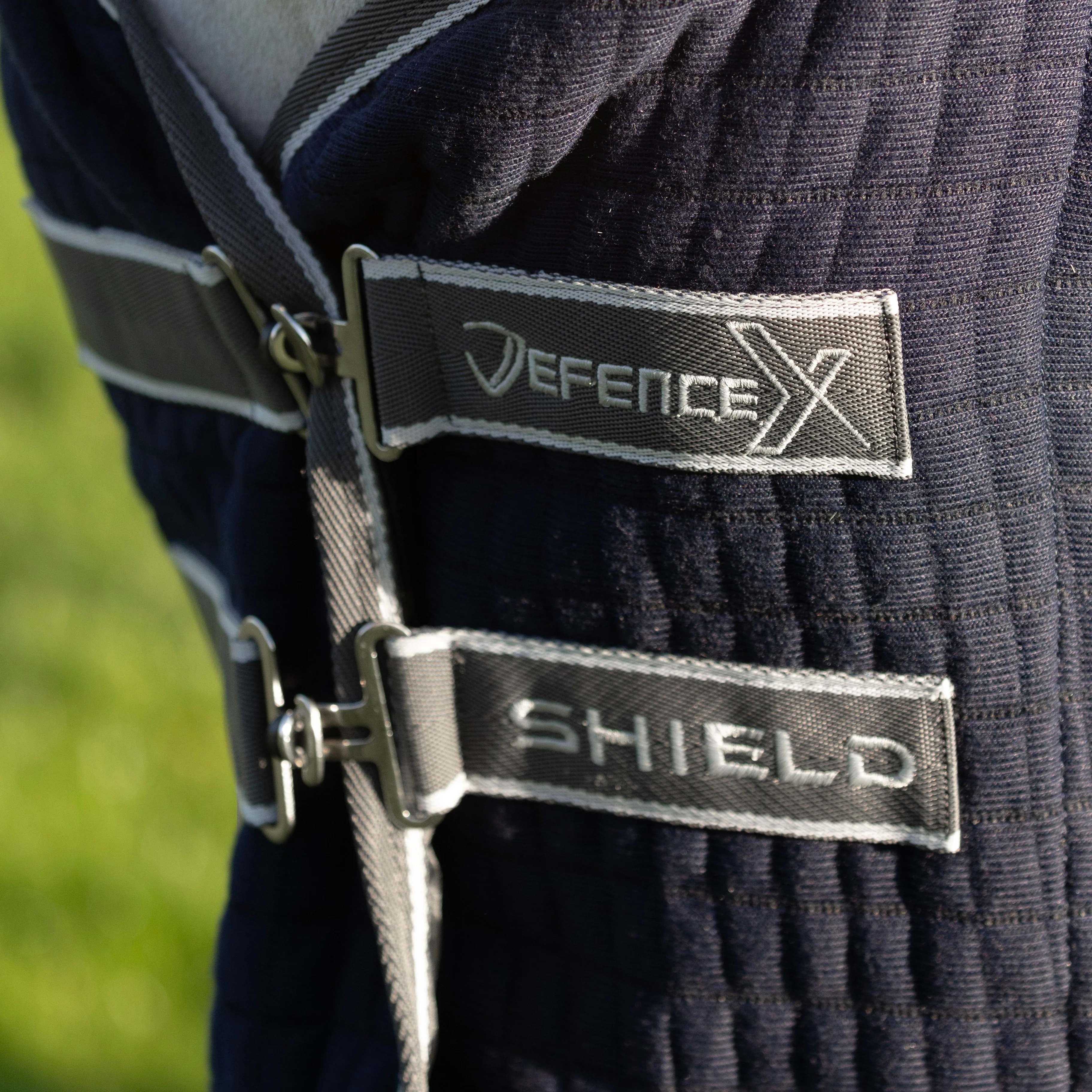 DefenceX Shield Thermal Rug - Image 3