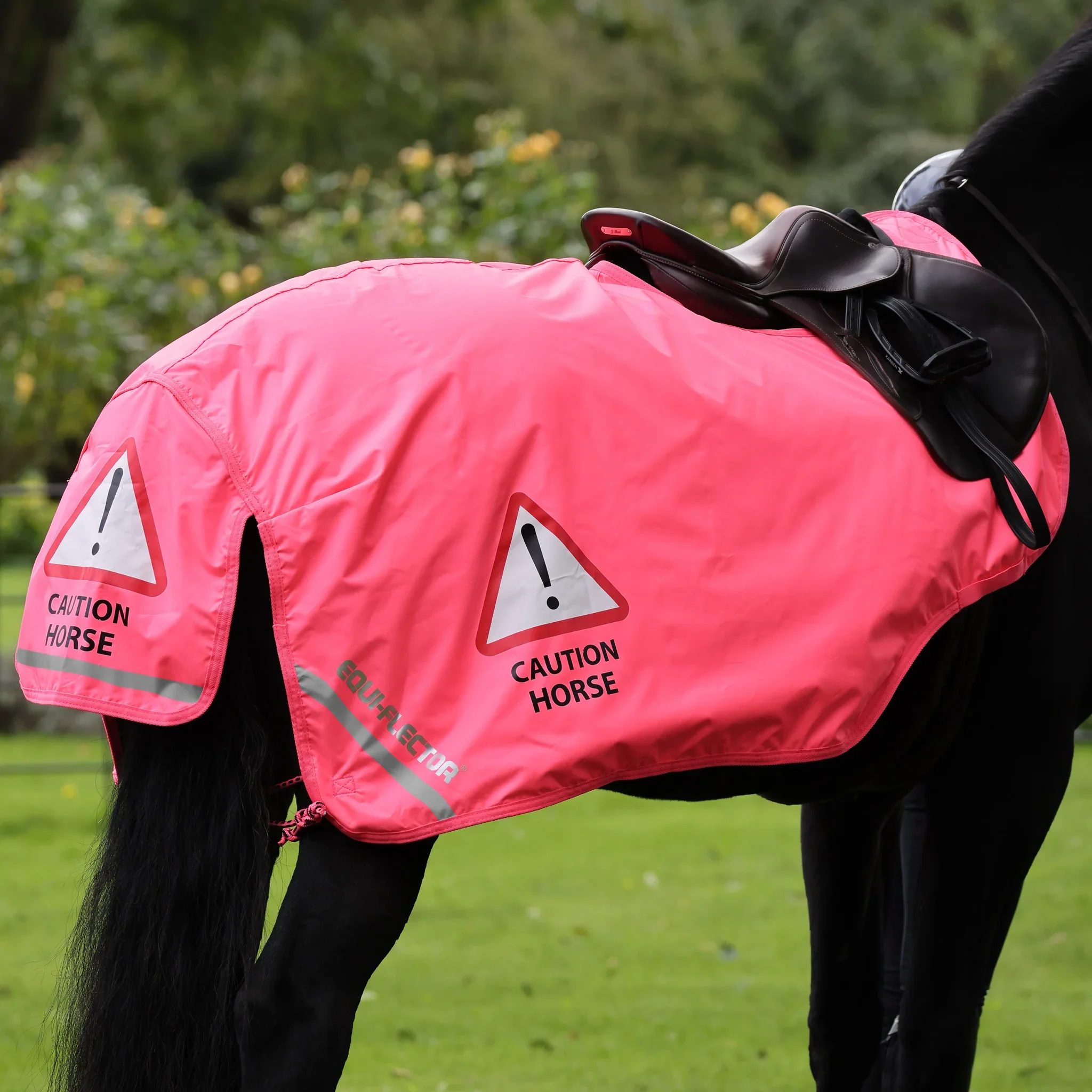 Shires EQUI-FLECTOR Waterproof Exercise Sheet - Image 9