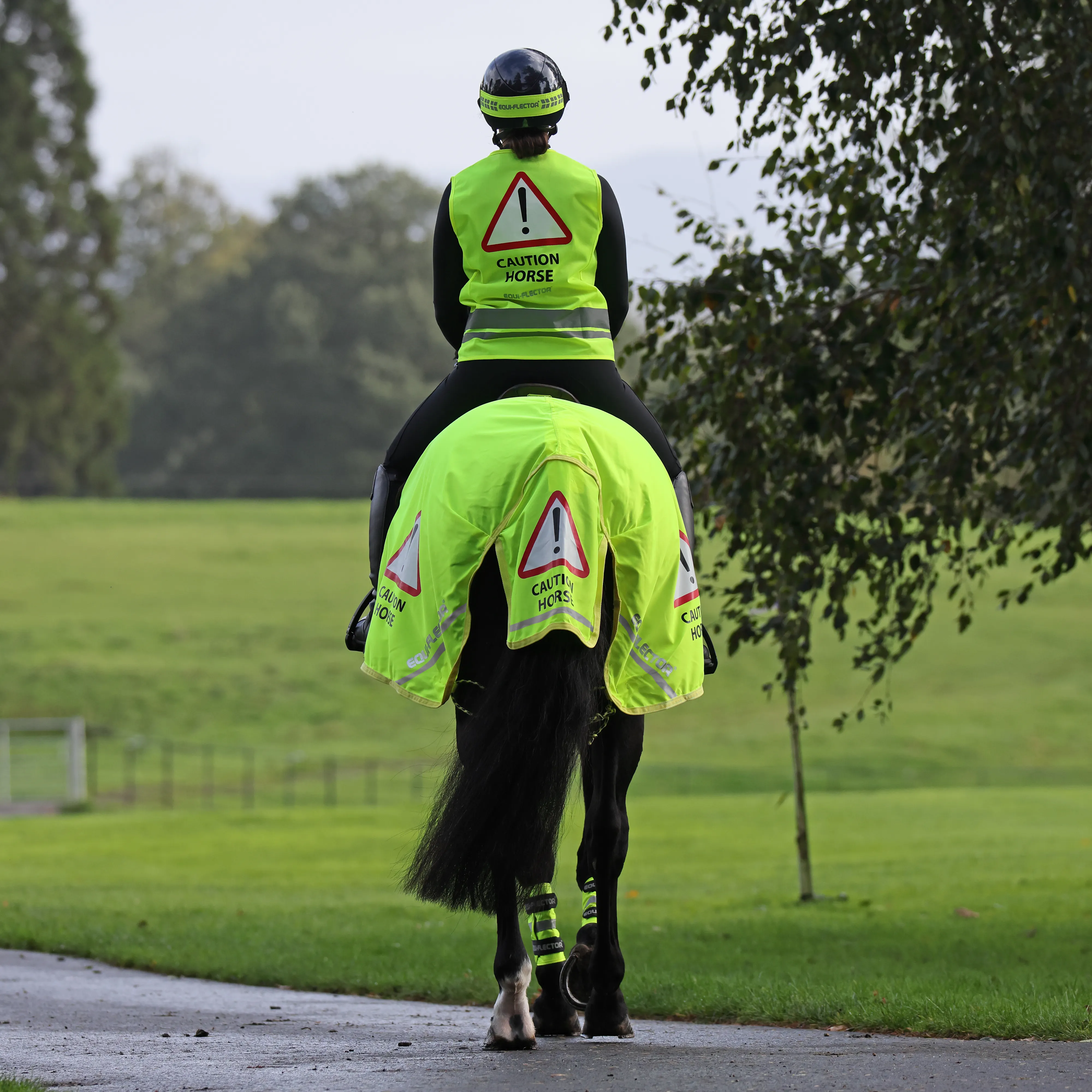 Shires EQUI-FLECTOR Mesh Exercise Sheet - Image 6