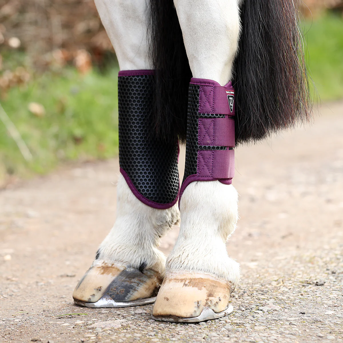 Equilibrium Tri Zone Brushing Boots - Image 13