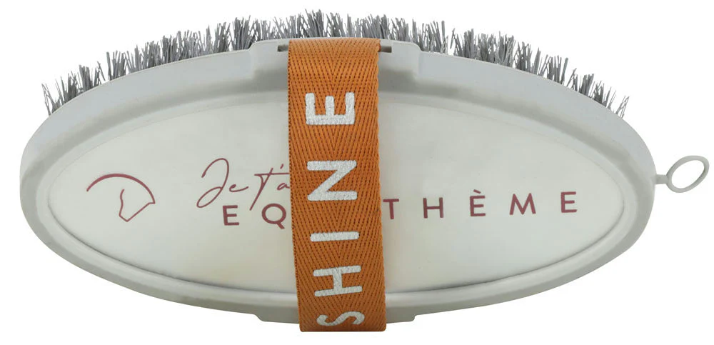 Equitheme Je Taime Body Brush - Image 4