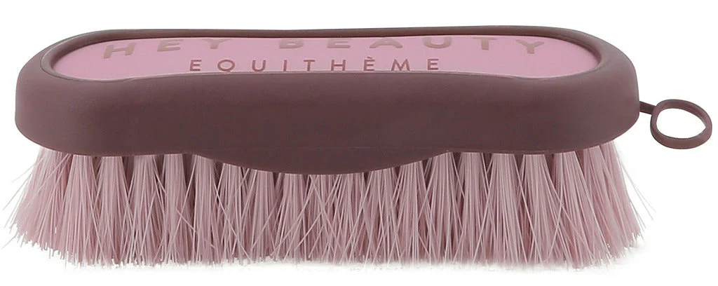 Equitheme Je Taime Face Brush - Image 6