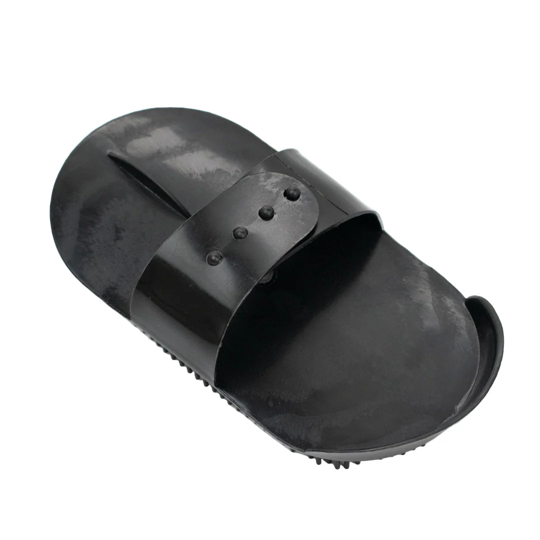 GS Equestrian Black Grooming Kit - Image 6