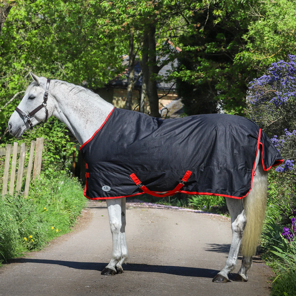 GS Equestrian Standard Neck 200g Turnout Rug - Image 3