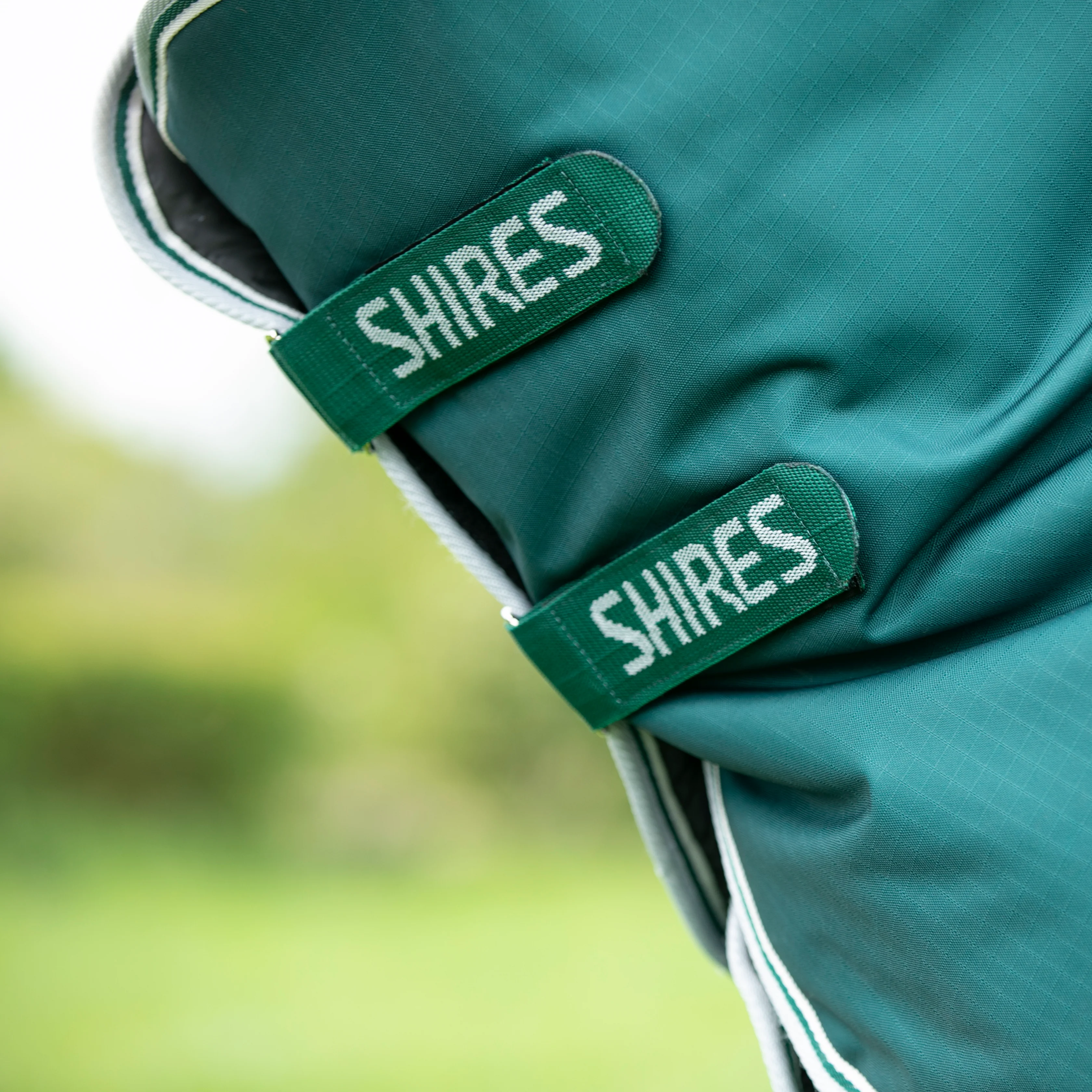 Shires Highlander Original 300g Turnout Neck Cover - Image 4