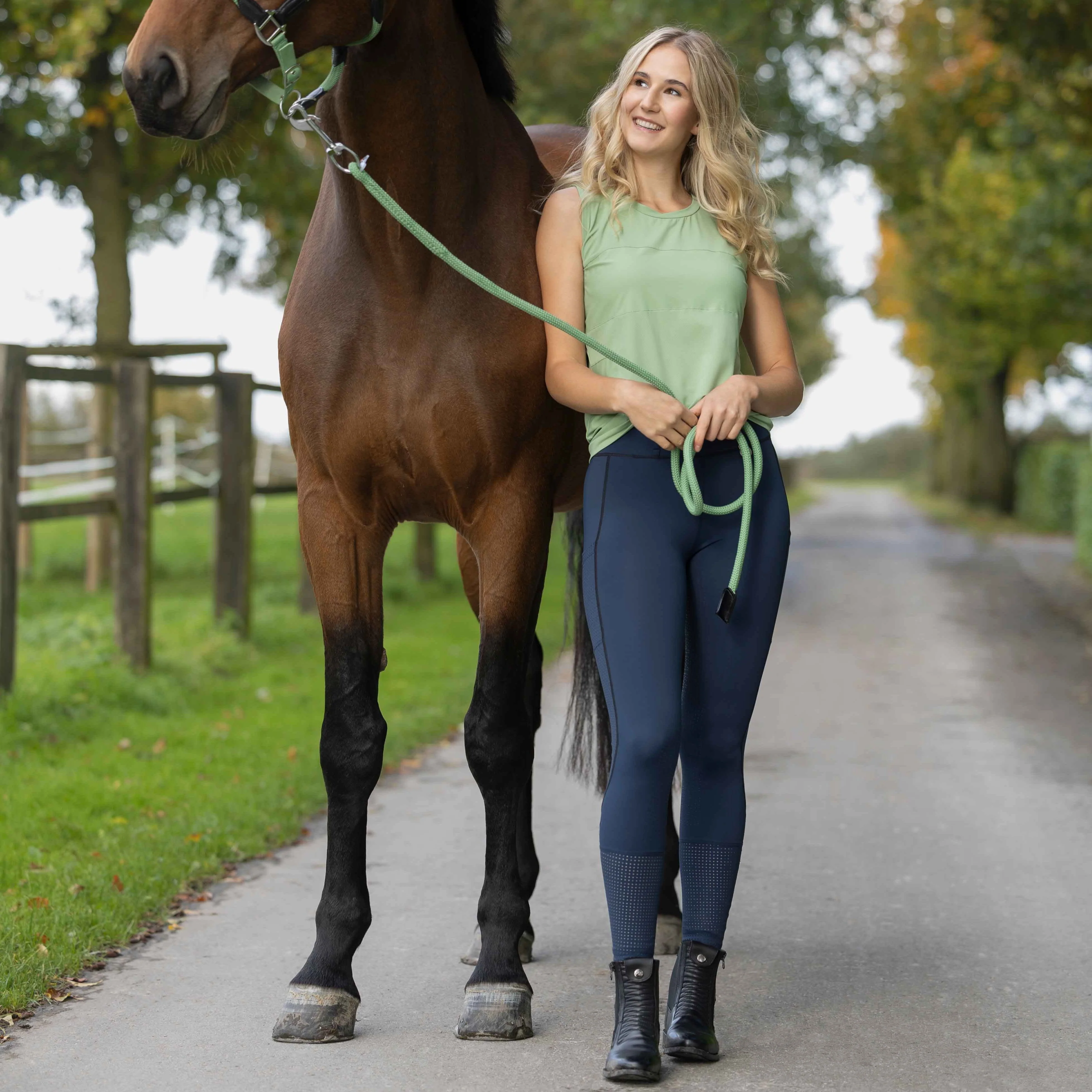 HKM Top -Mila- - Image 11