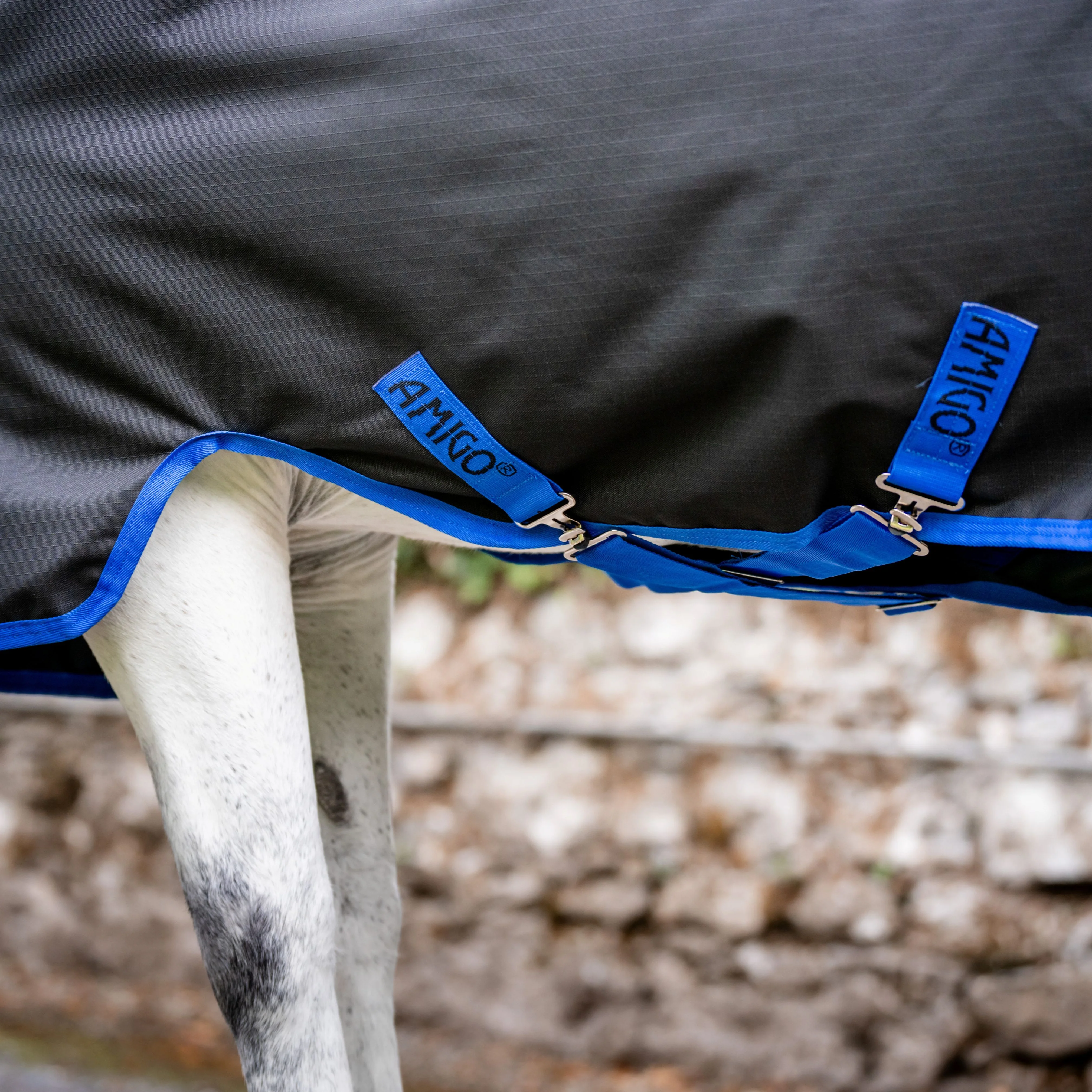 Horseware Ireland Amigo Ripstop 900D 100g Pony Turnout Rug - Image 5