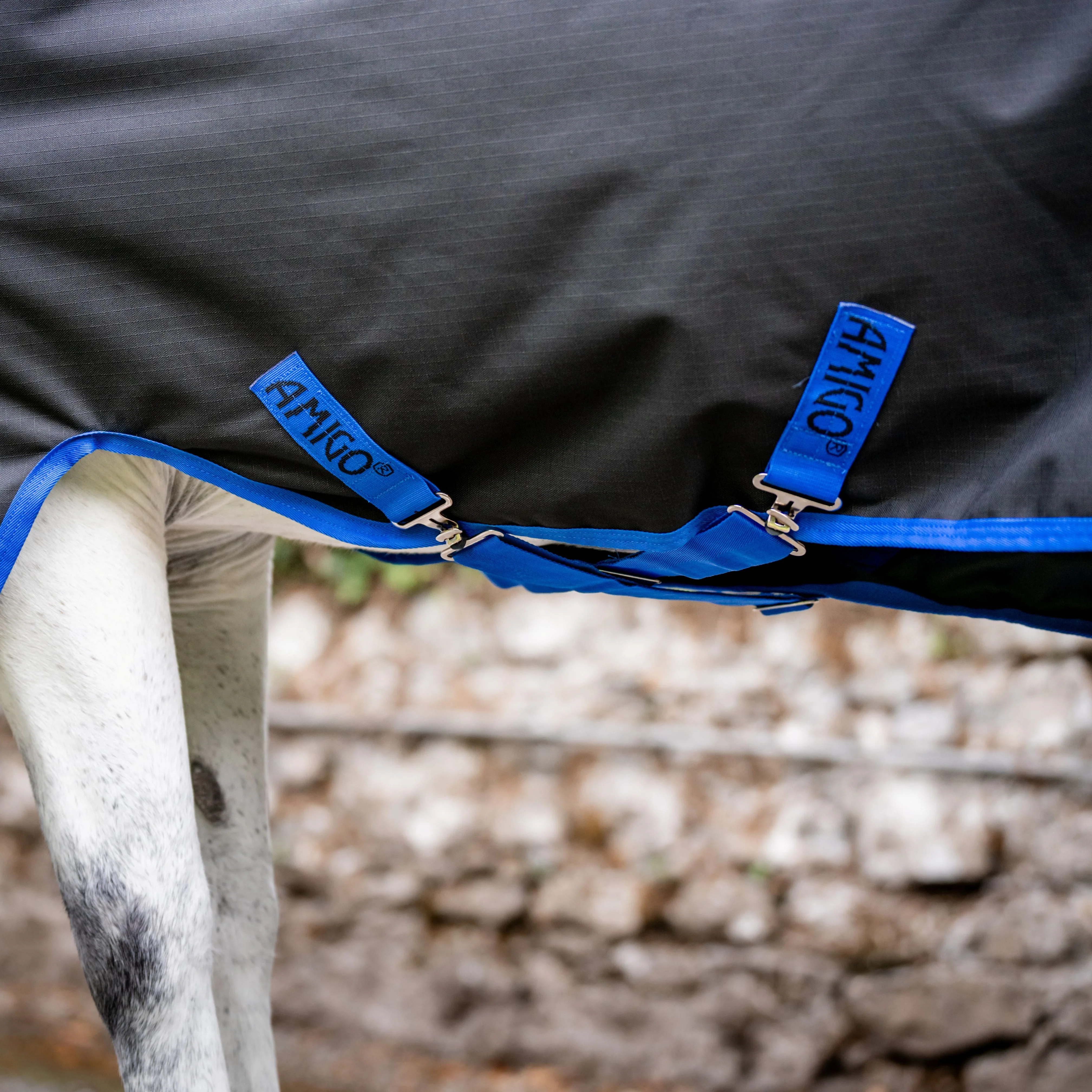 Horseware Ireland Amigo Ripstop 900D 200g Pony Turnout Rug - Image 5