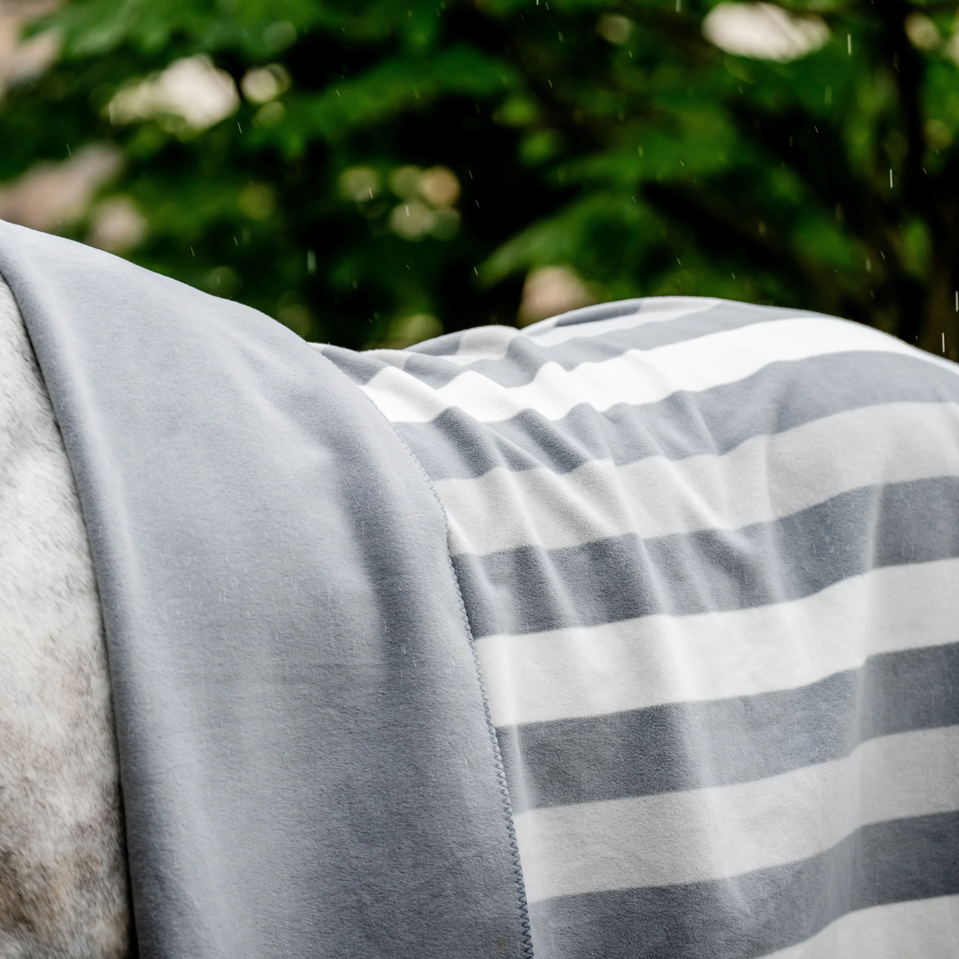 Horseware Ireland Newmarket Fleece Blanket - Image 3