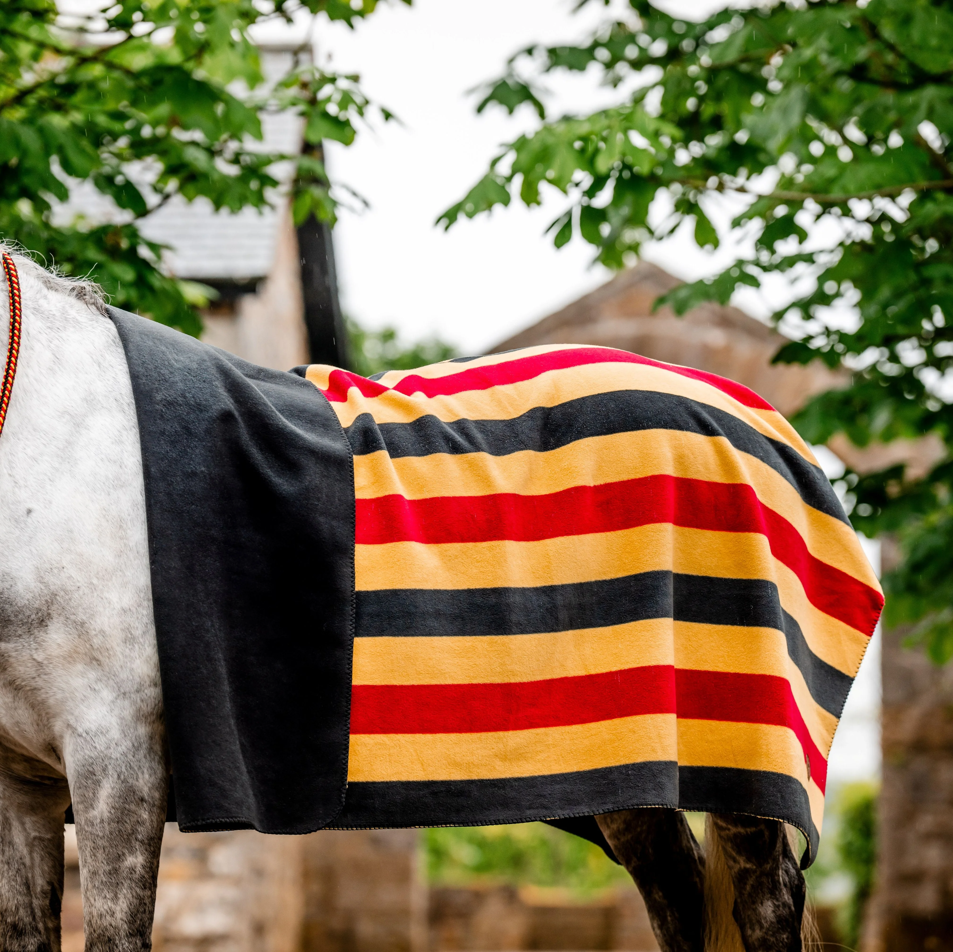 Horseware Ireland Newmarket Fleece Blanket - Image 5