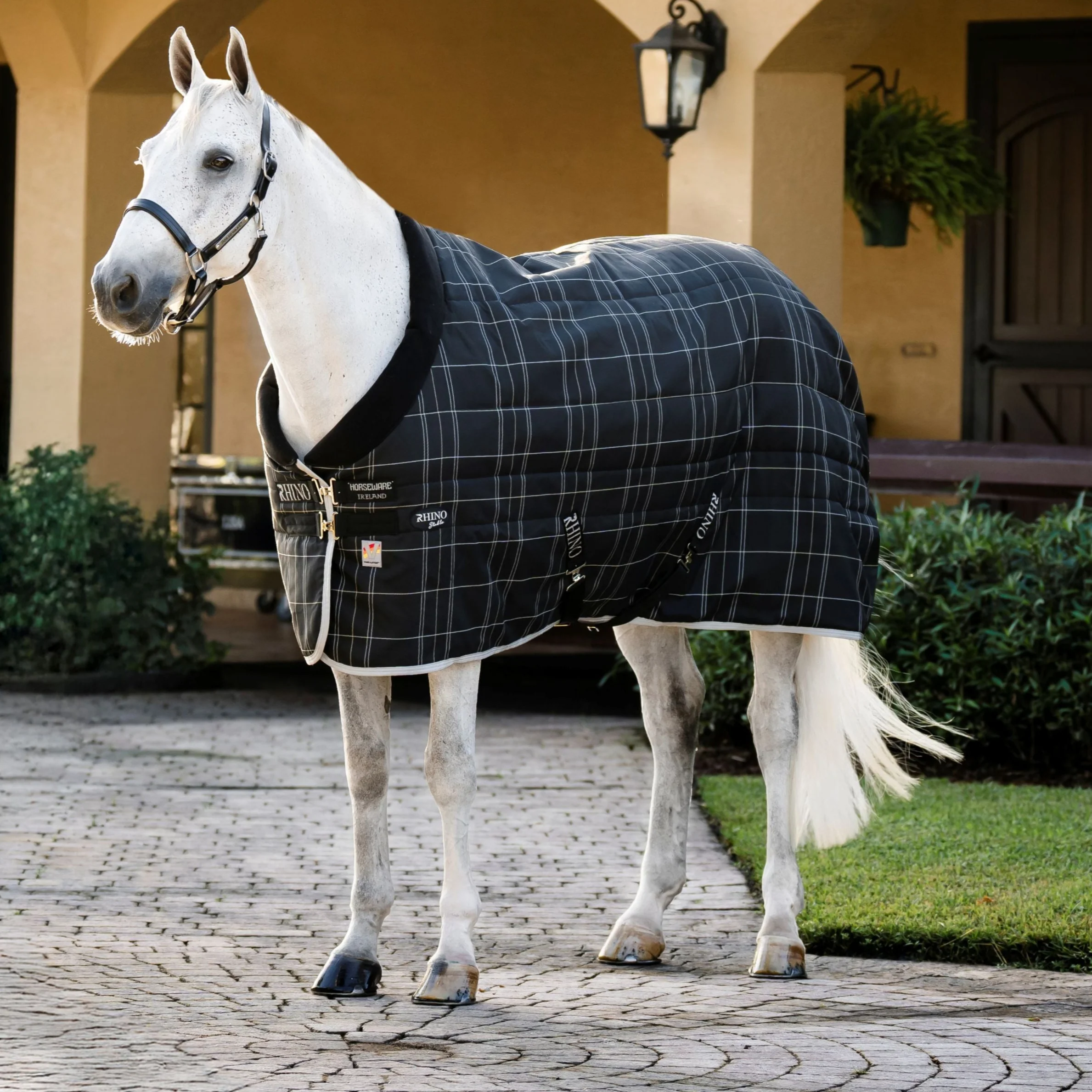 Horseware Ireland Rhino 350g Vari-Layer Stable Rug - Image 5