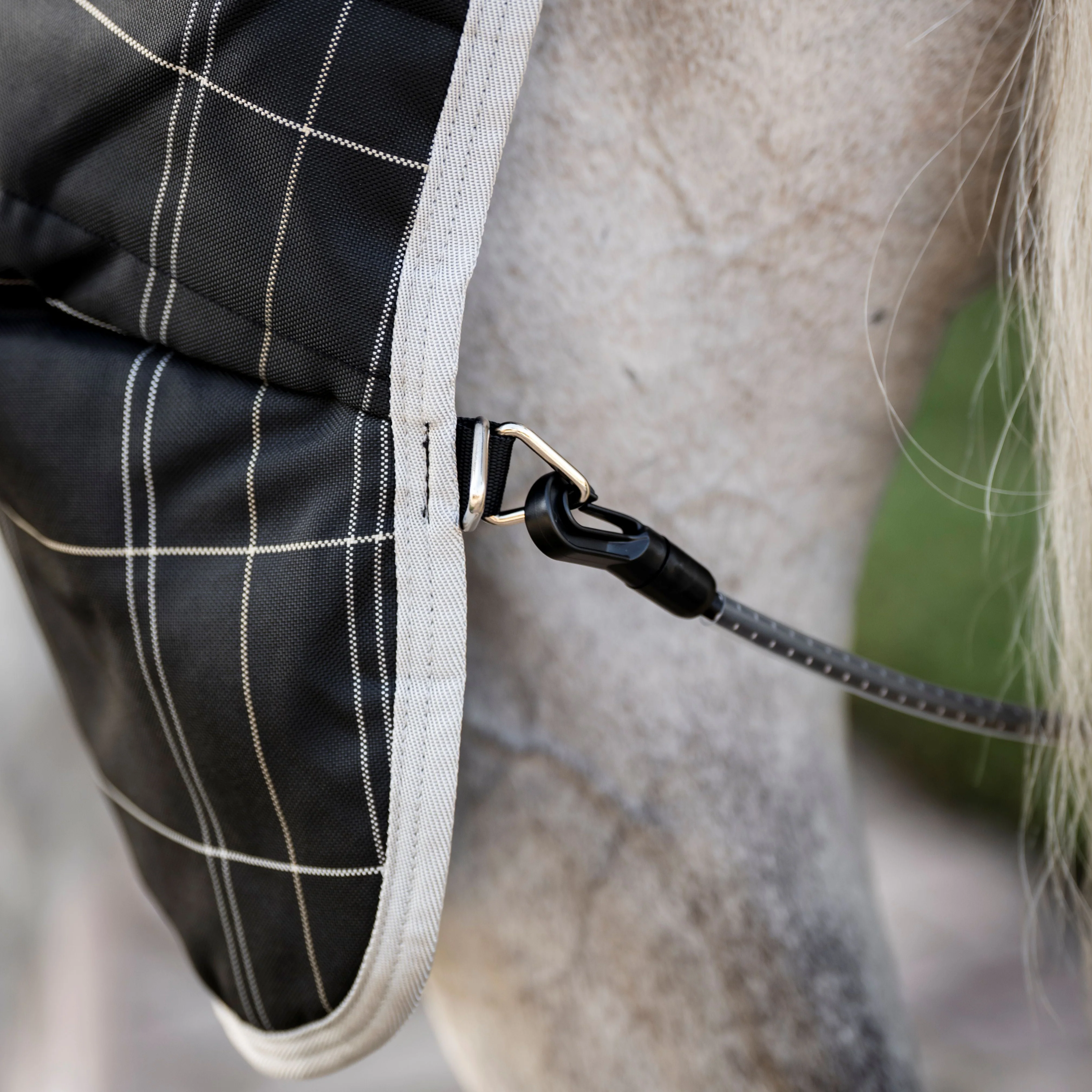 Horseware Ireland Rhino 350g Vari-Layer Stable Rug - Image 8