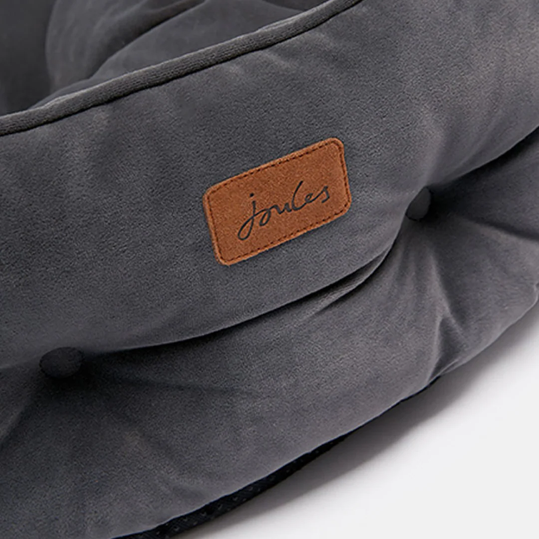 Joules Chesterfield Pet Bed - Image 2