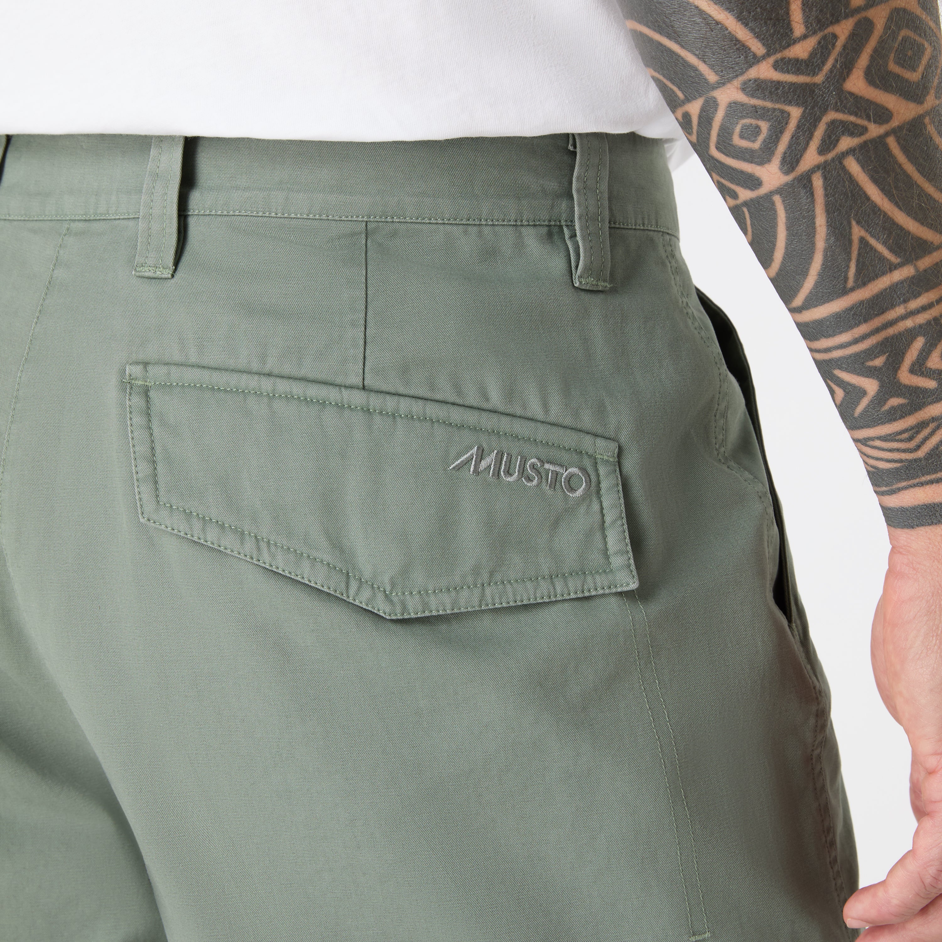 Musto Men's Original Bermuda Shorts - Image 10