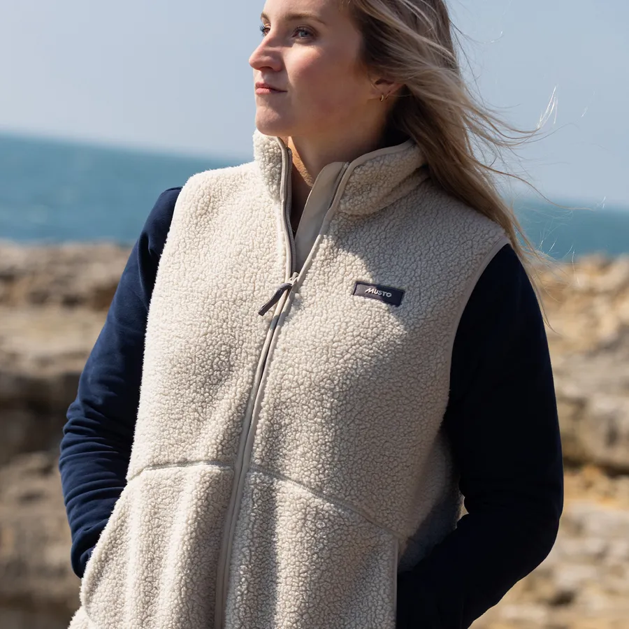 Musto Women's Cove Deep Pile Fleece Vest - Image 3