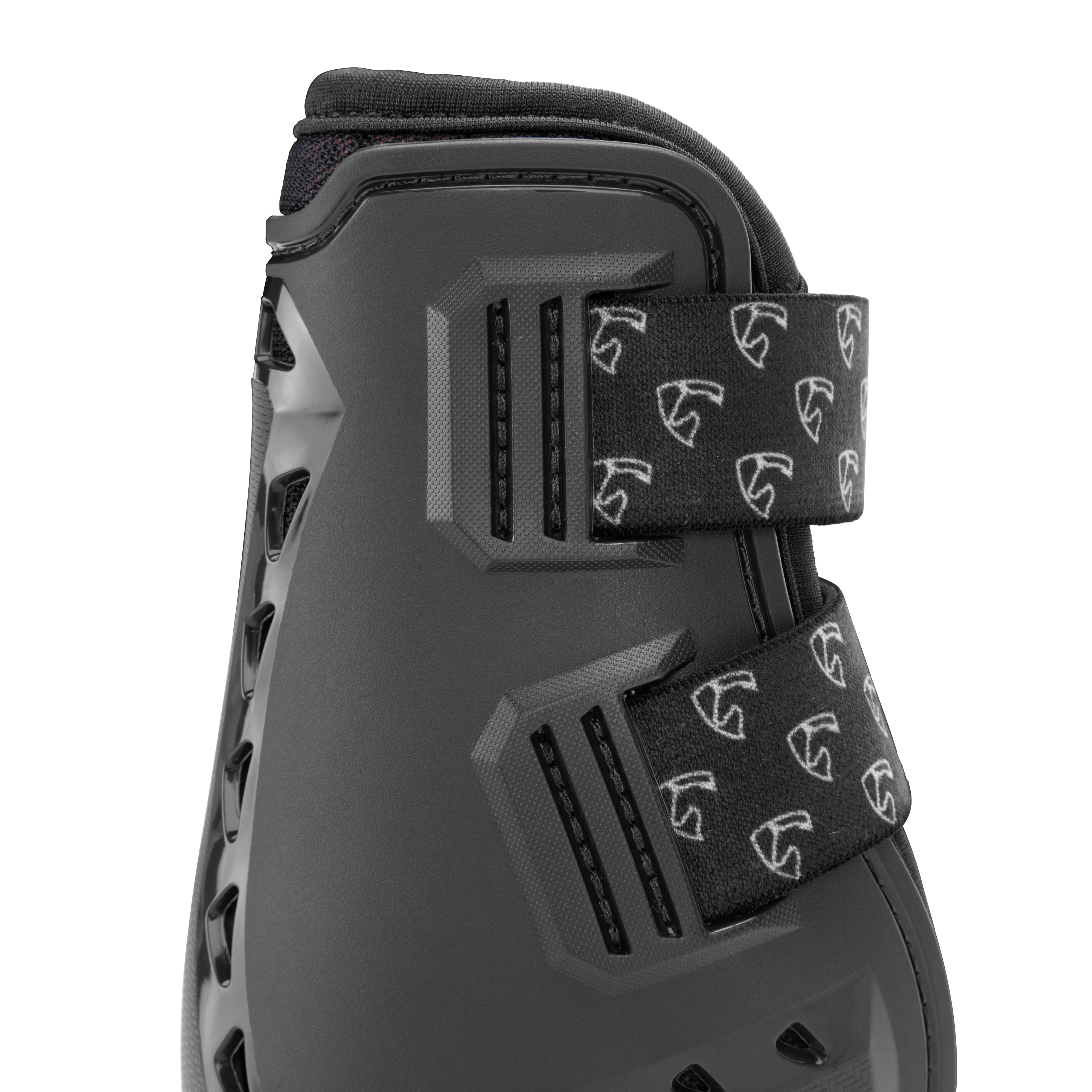 Shires ARMA Carbon Pro Fetlock Boots - Image 5