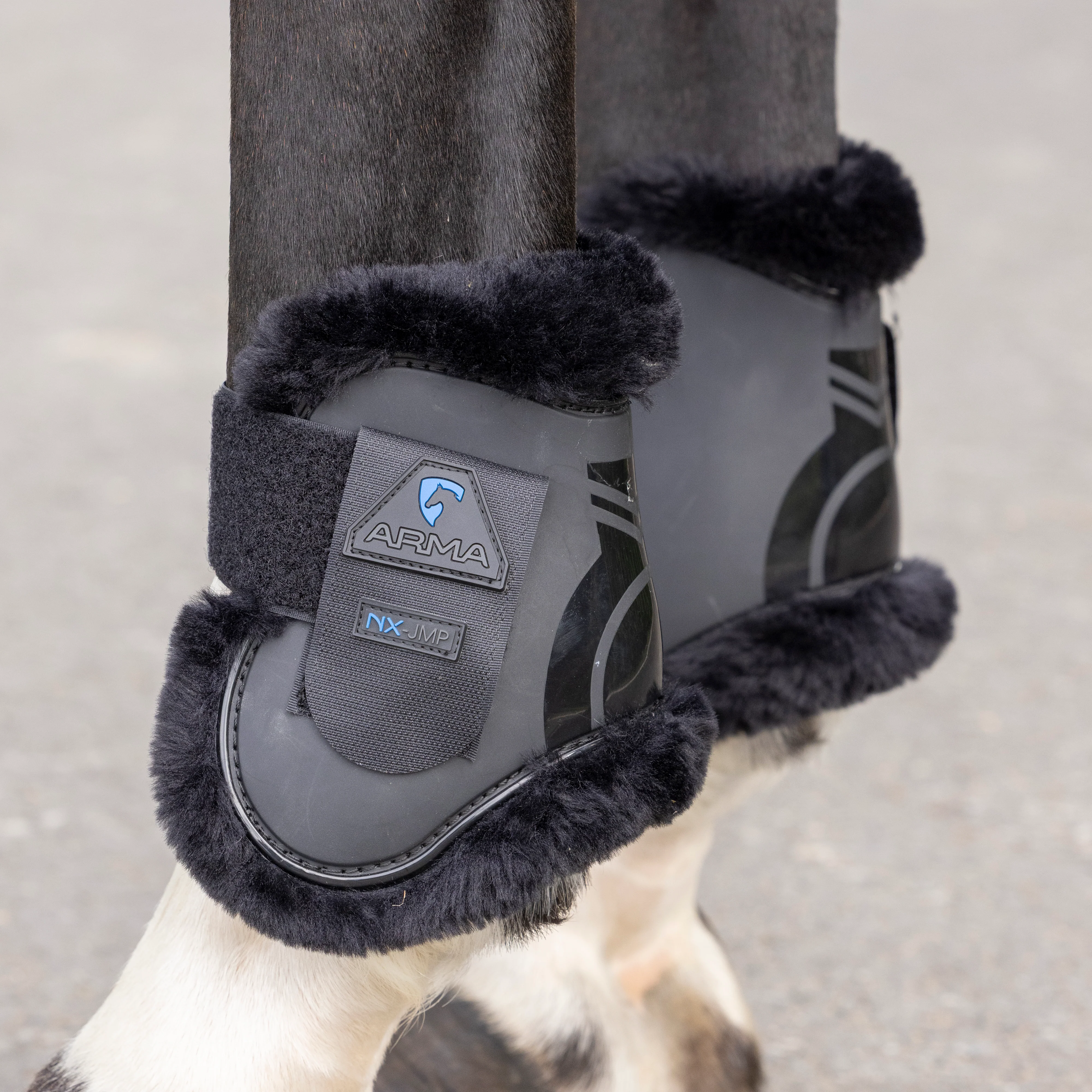 Shires ARMA Carbon Pro SupaFleece Fetlock Boots - Image 10