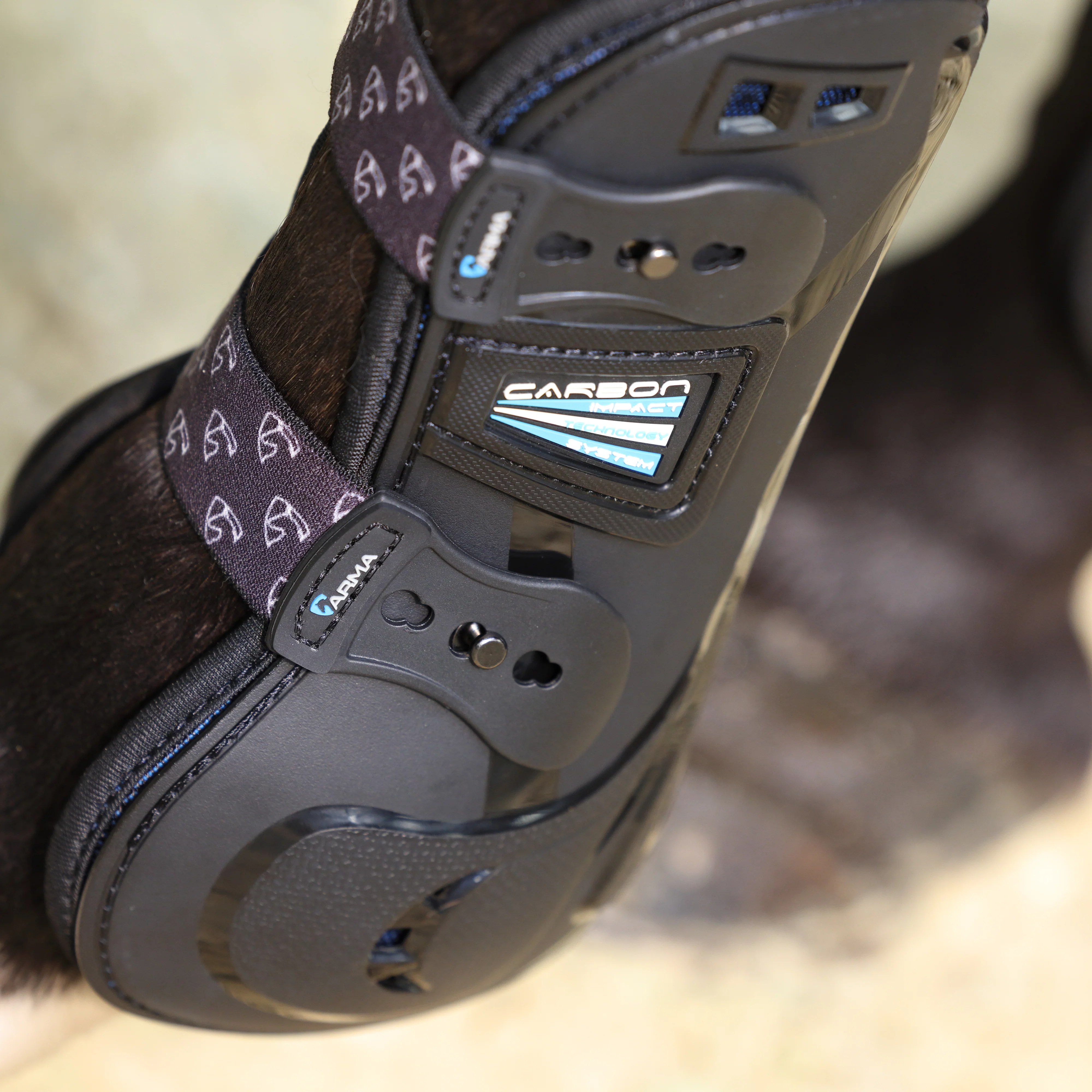 Shires ARMA Carbon Tendon Boots - Image 12