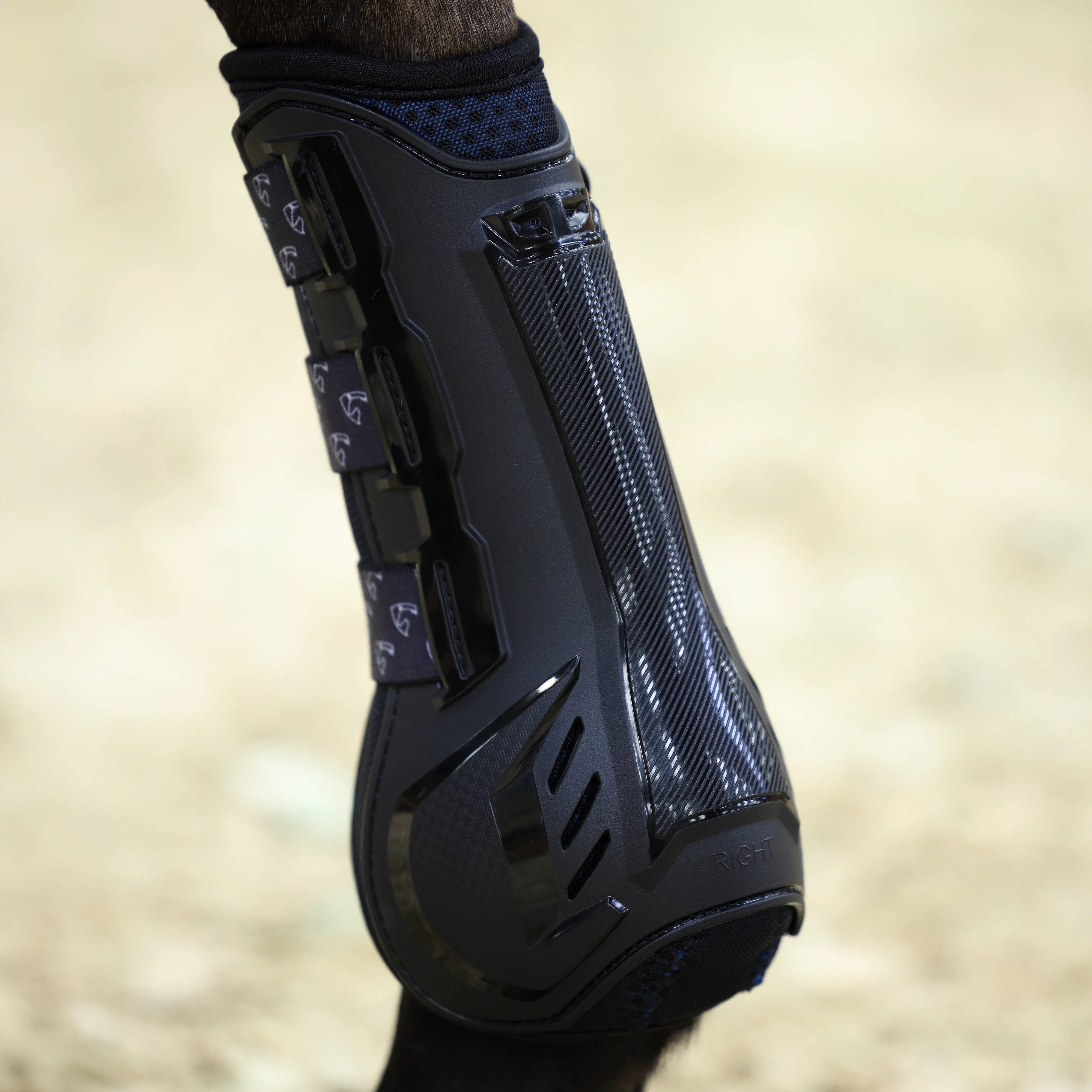 Shires ARMA Carbon Tendon Boots - Image 16
