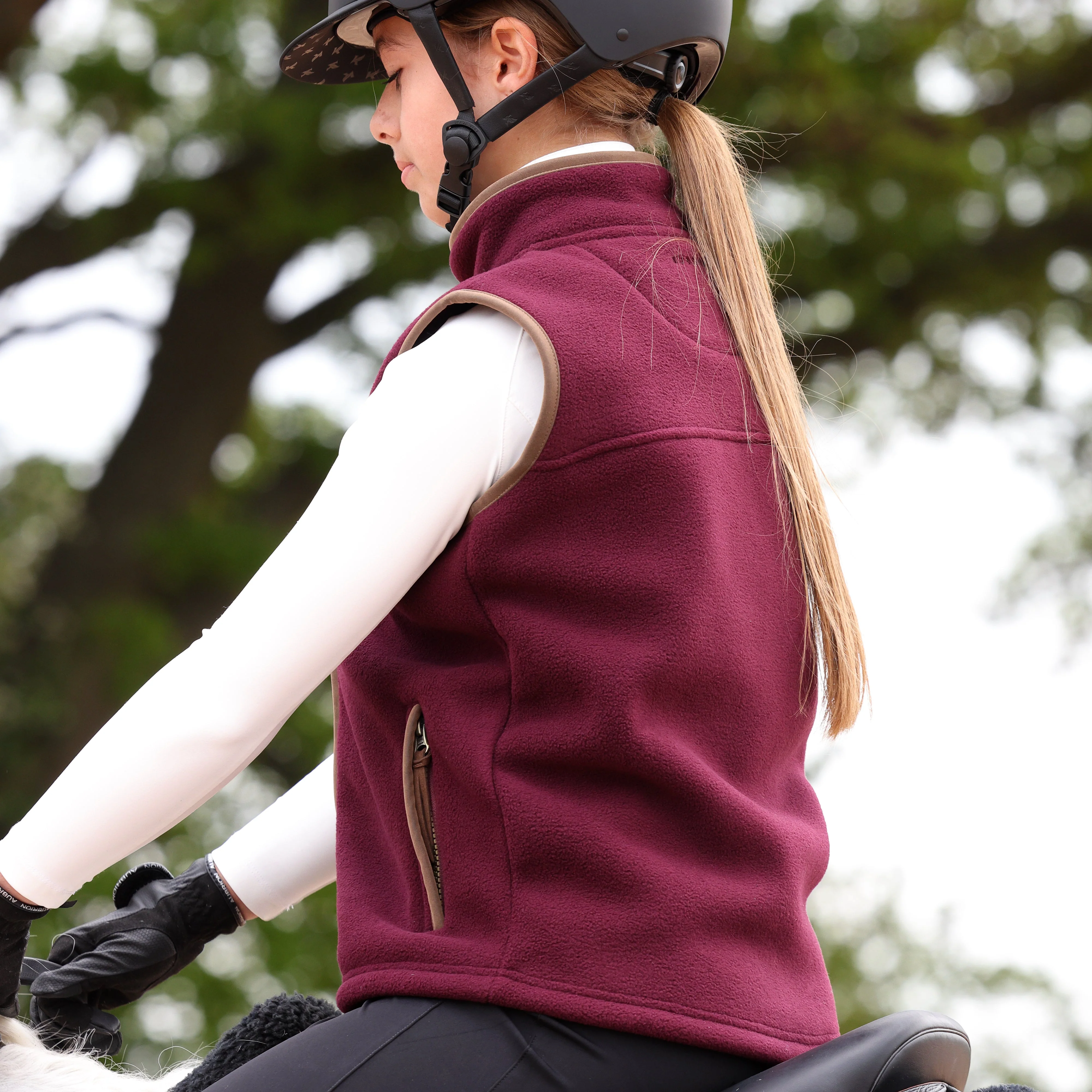 Shires Aubrion Core Young Rider Fleece Gilet - Image 9