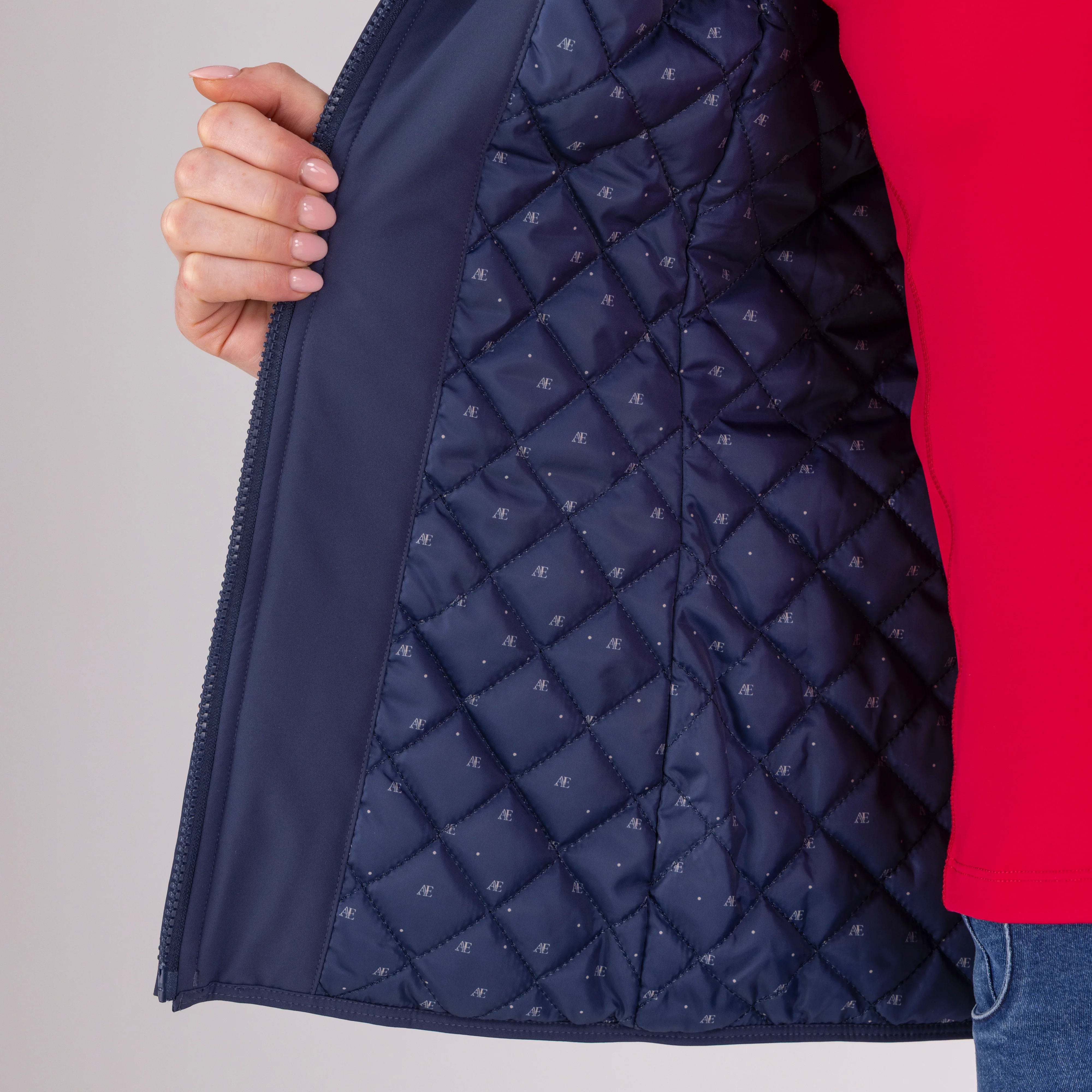 Shires Aubrion Equestrian Gilet - Image 11