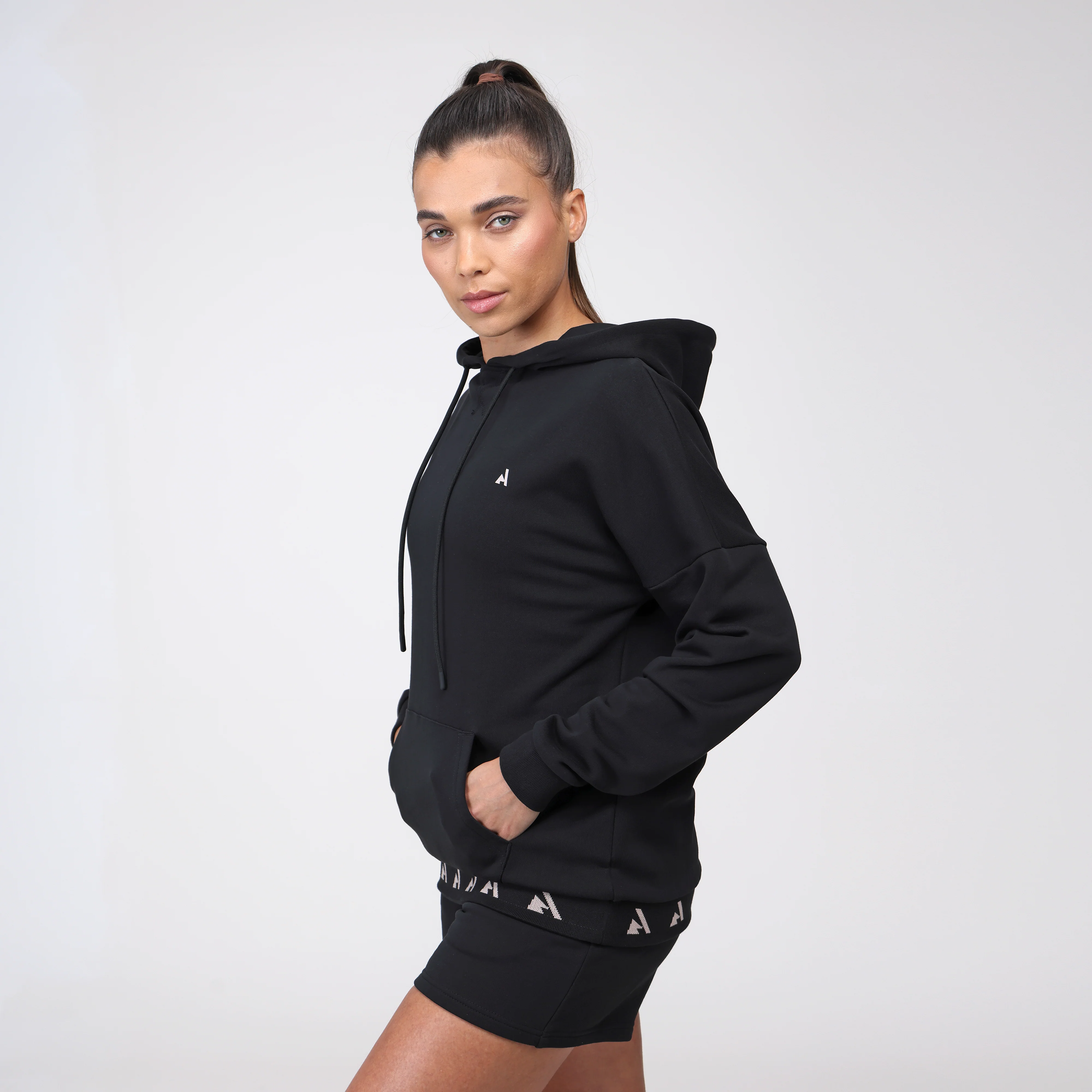 Shires Aubrion React Hoodie - Image 12