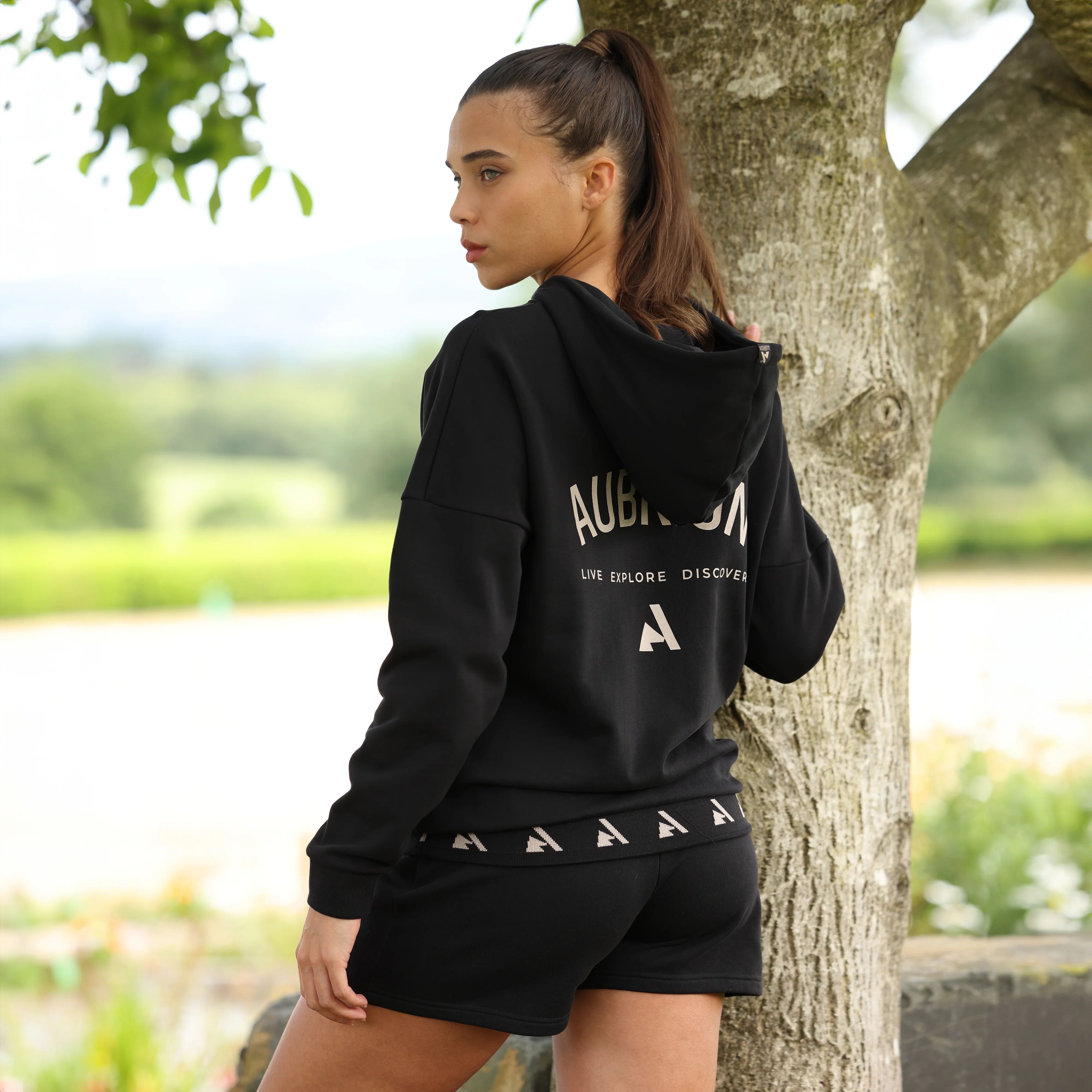 Shires Aubrion React Hoodie - Image 17