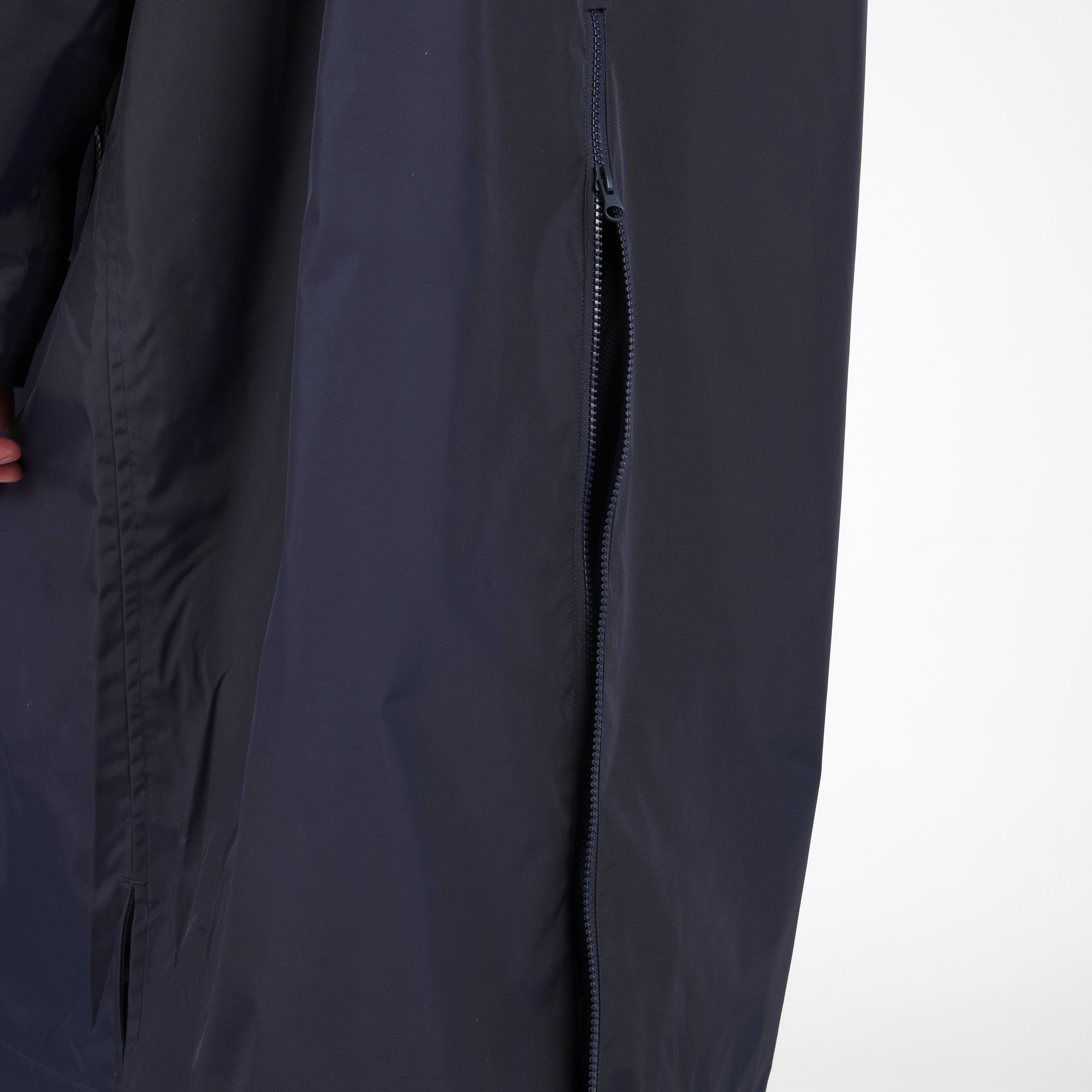Shires Aubrion Original Lite All Weather Robe - Unisex - Image 14