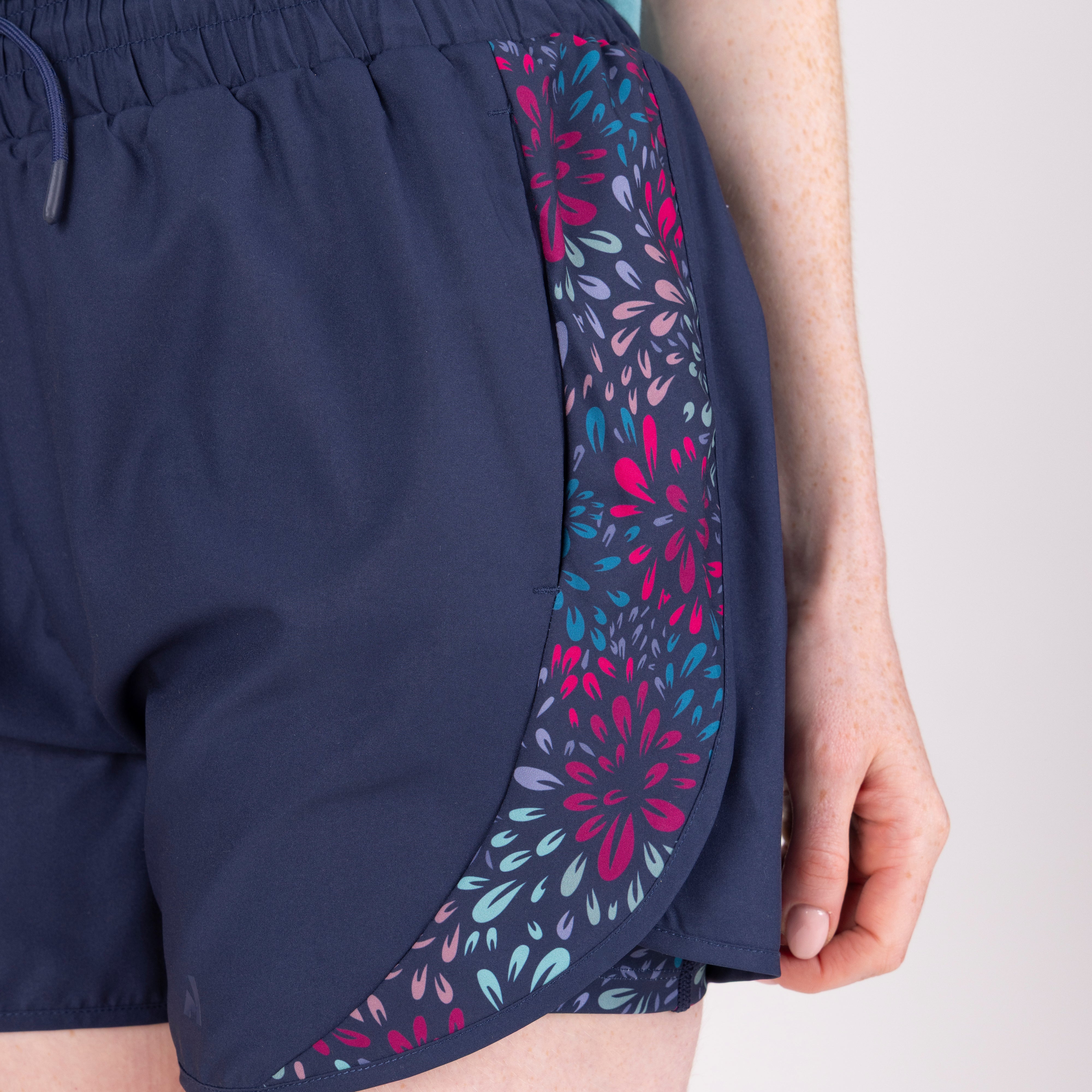 Shires Aubrion React Tech Shorts - Image 10