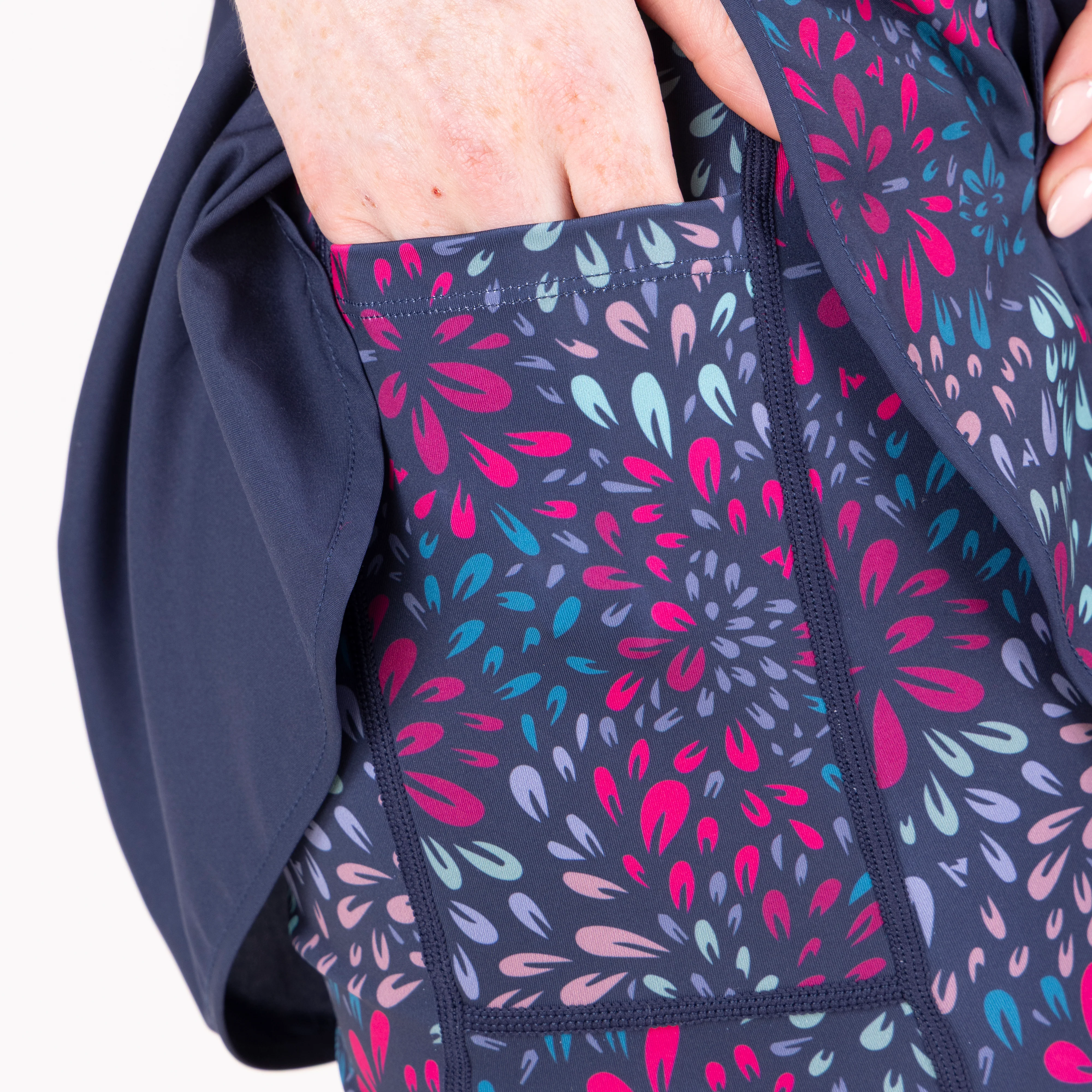 Shires Aubrion React Tech Shorts - Image 7