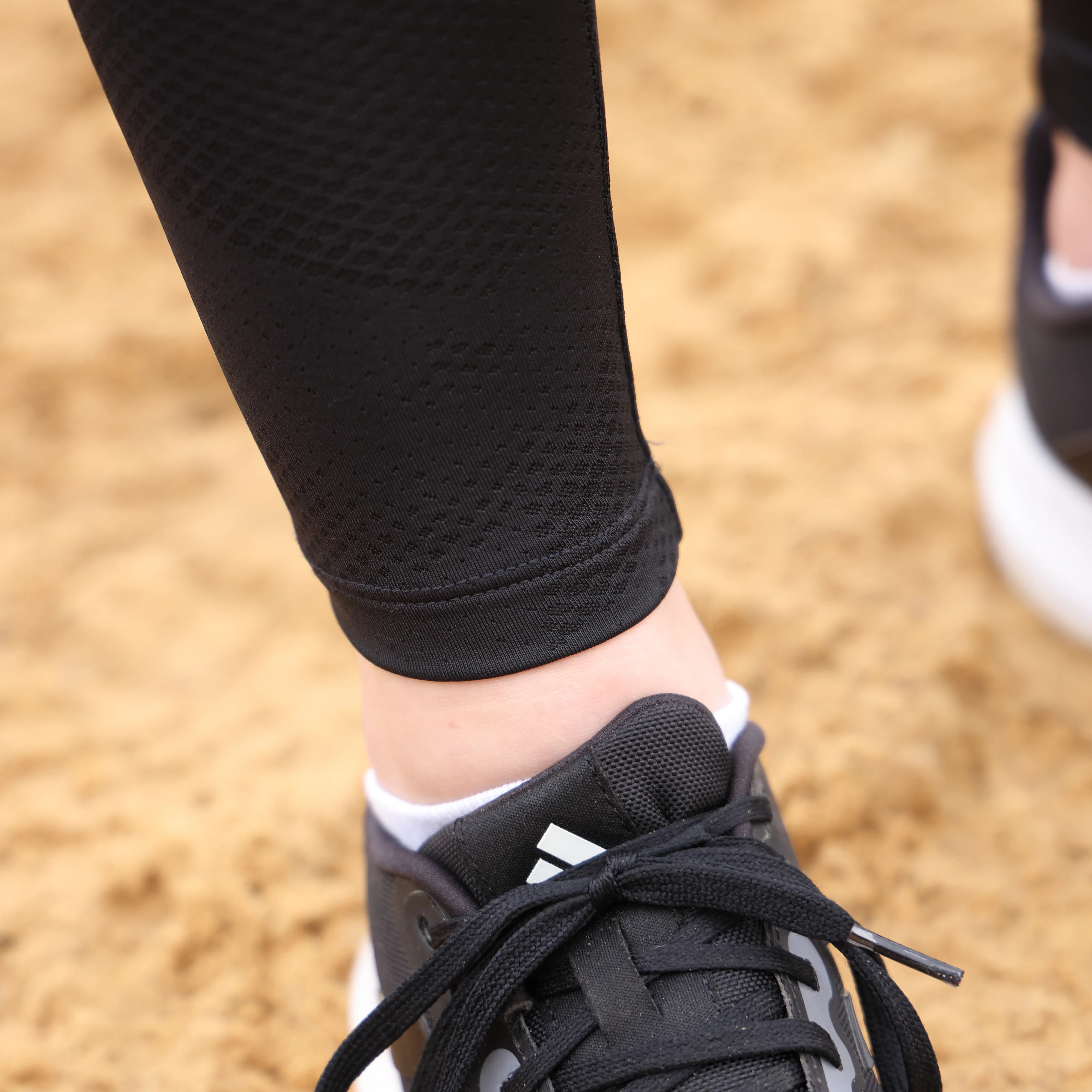 Shires Aubrion Young Rider React Non-Stop Riding Tights - Image 19
