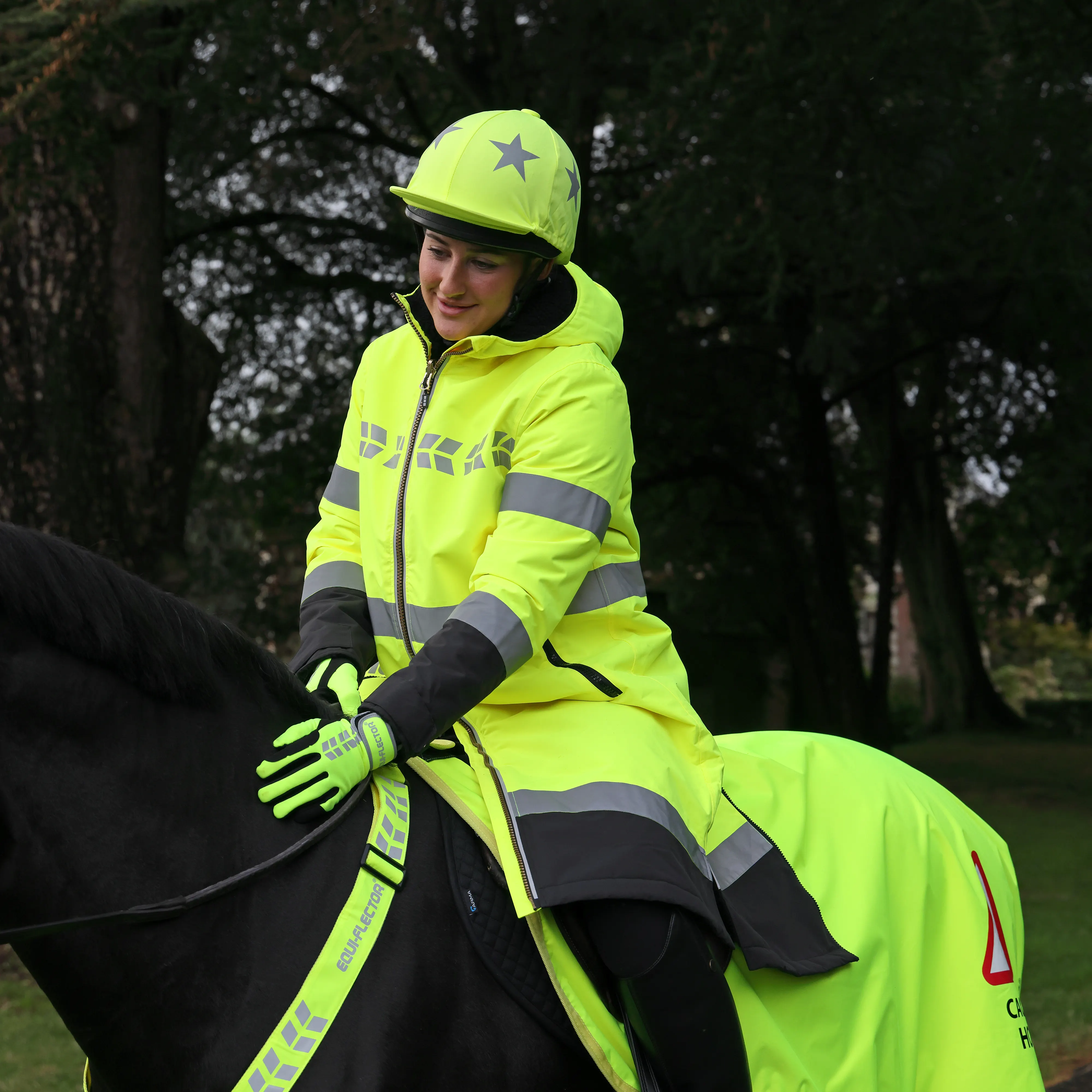 Shires EQUI-FLECTOR® All Weather Robe - Image 3