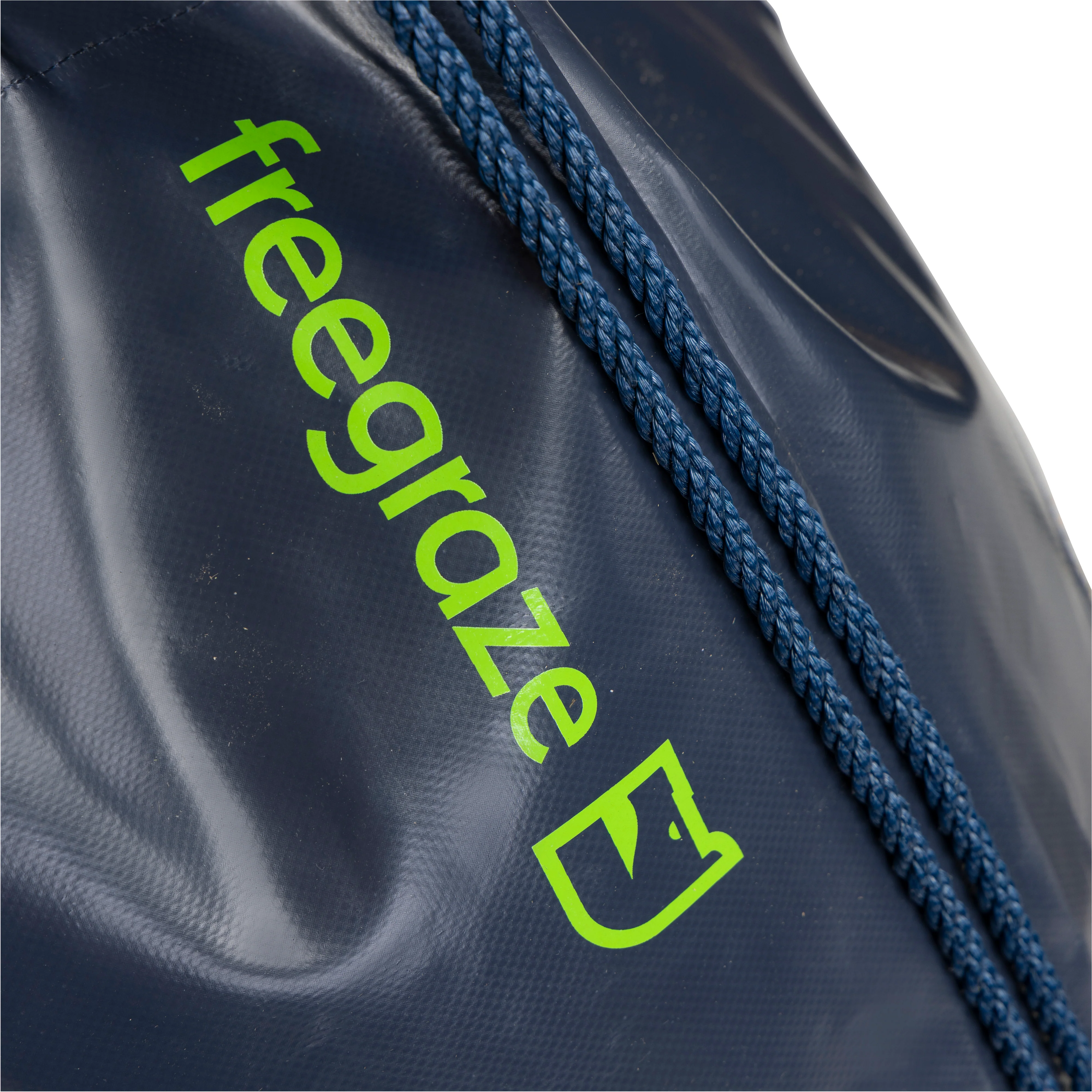 Shires FreeGraze Durable PVC Hay Bag - Image 3