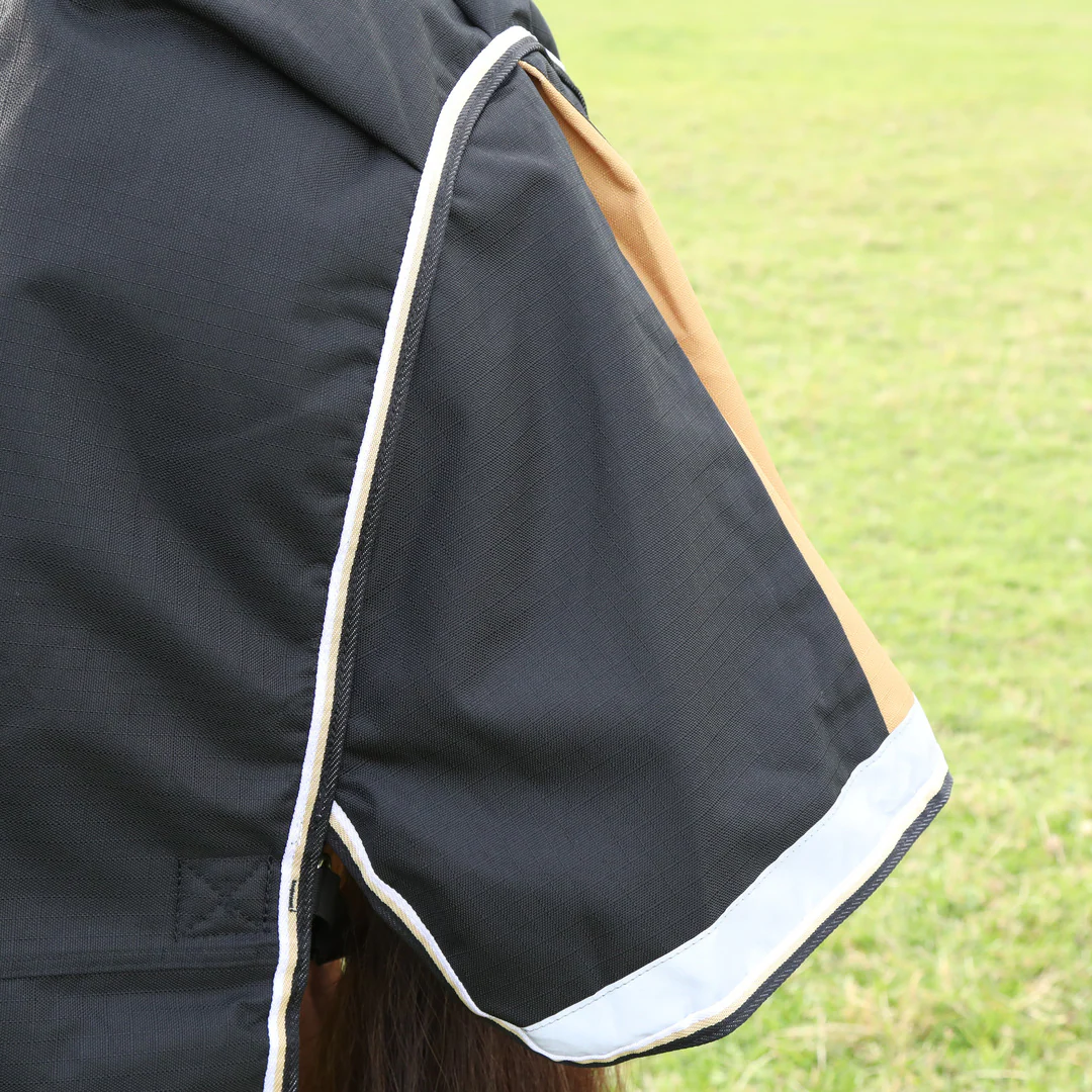 Shires Highlander Plus 200 Turnout Rug - Image 3