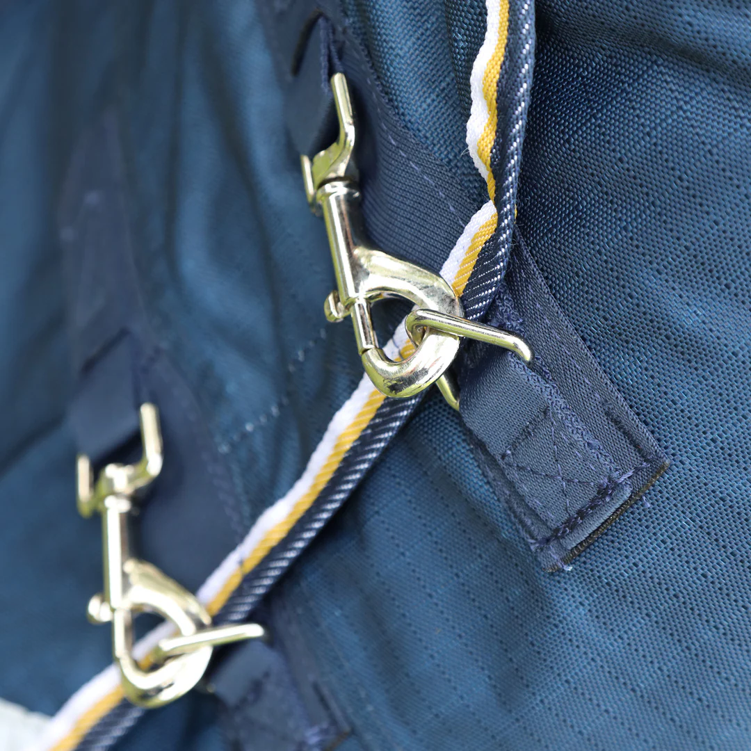 Shires Highlander Plus Lite Turnout Rug - Image 2