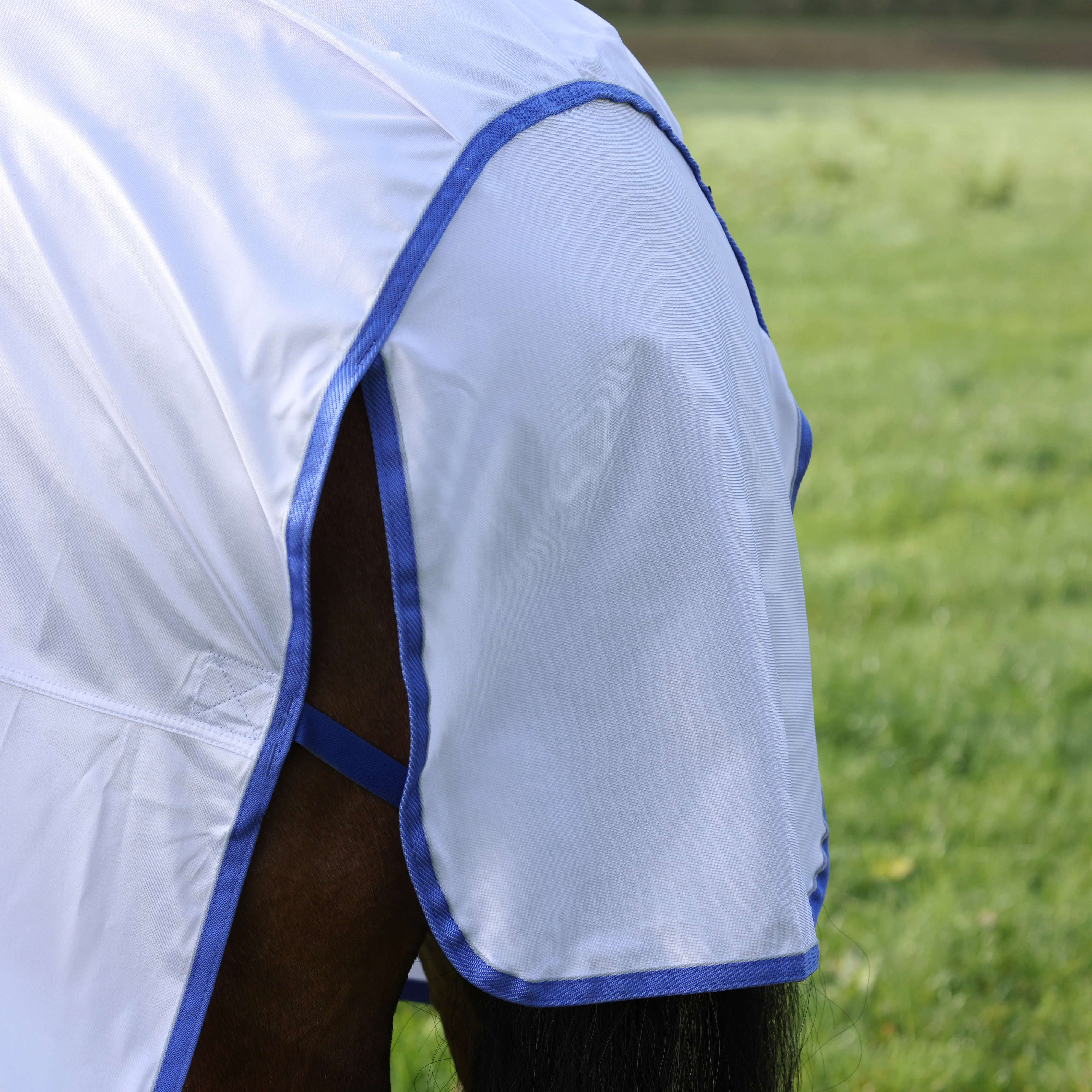 Shires Tempest Original Fly Rug & Neck Set - Image 10