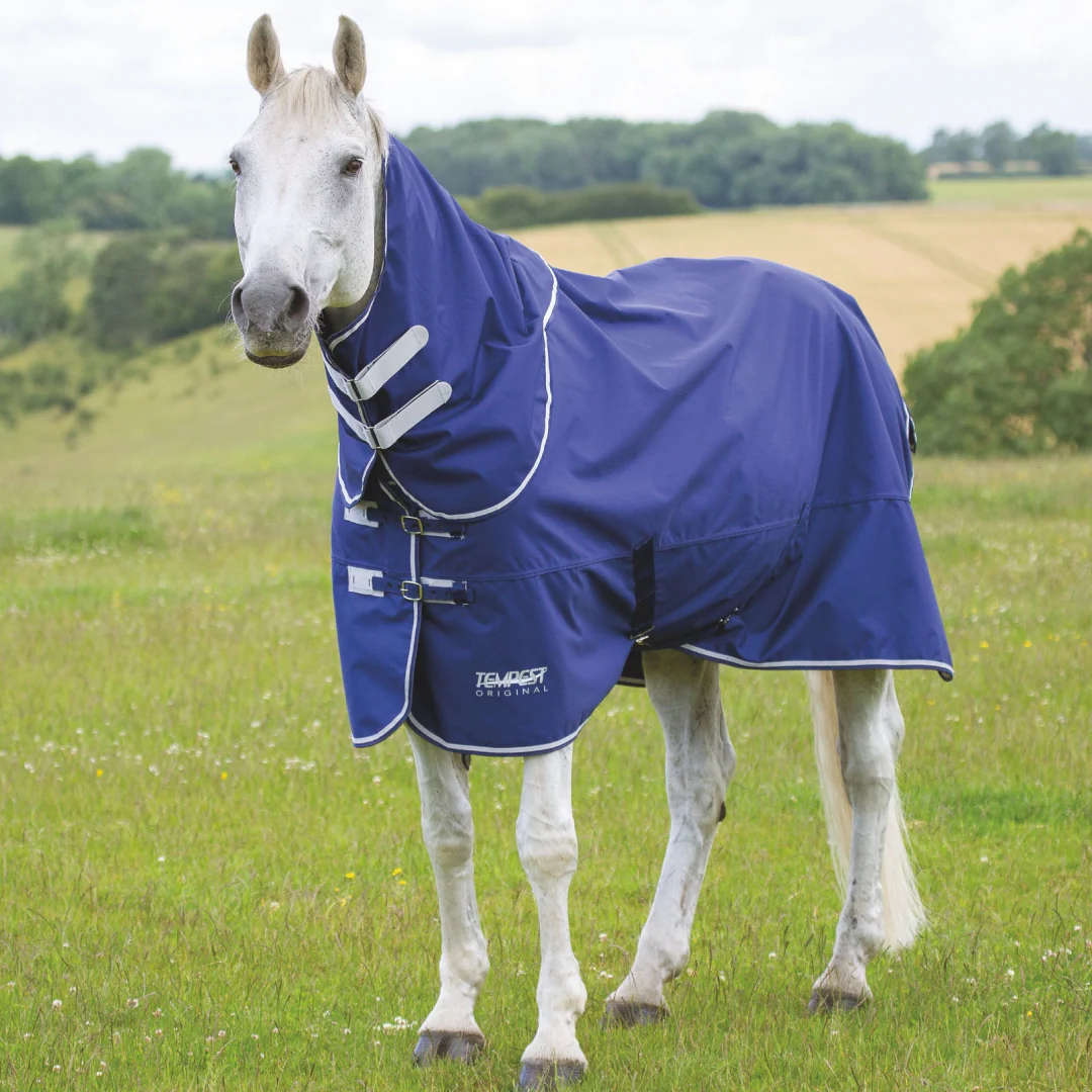 Shires Tempest Original Lite Turnout Rug with Detachable Neck - Image 11