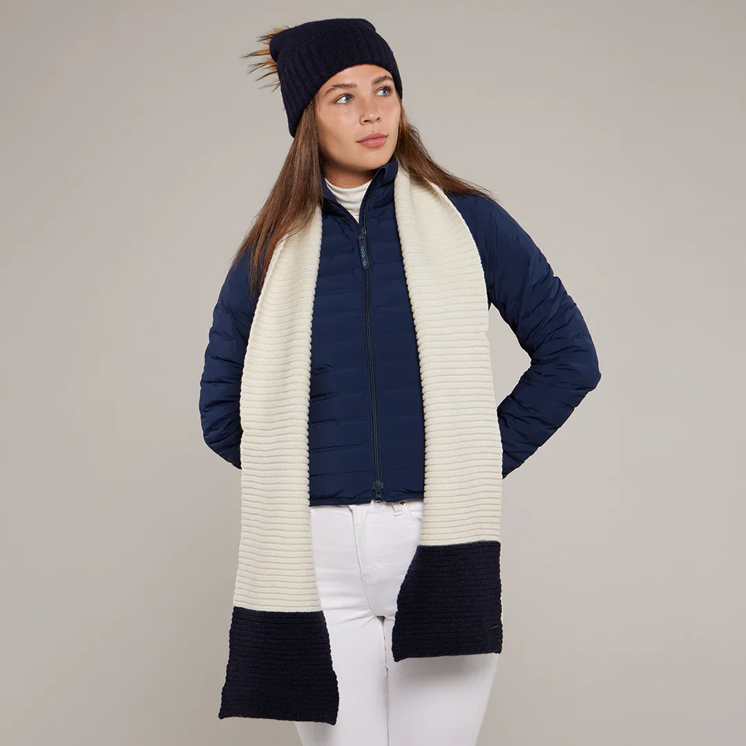 Toggi Thornton Knitted Bobble Hat - Image 6