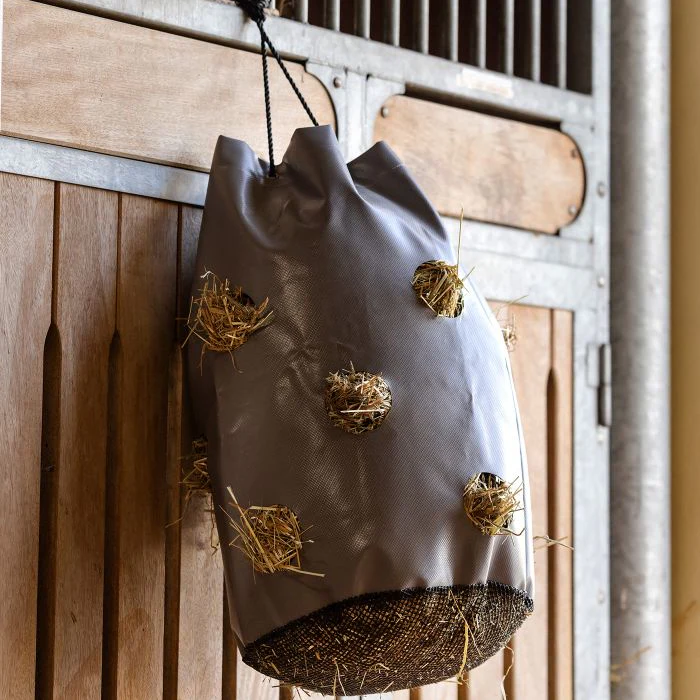 Waldhausen Hay Bag With Mesh Bottom - Image 2