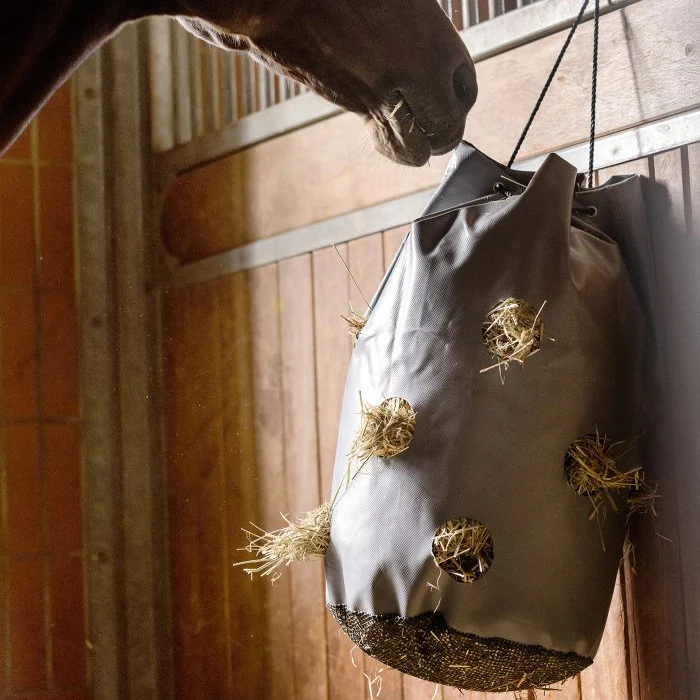 Waldhausen Hay Bag With Mesh Bottom - Image 3