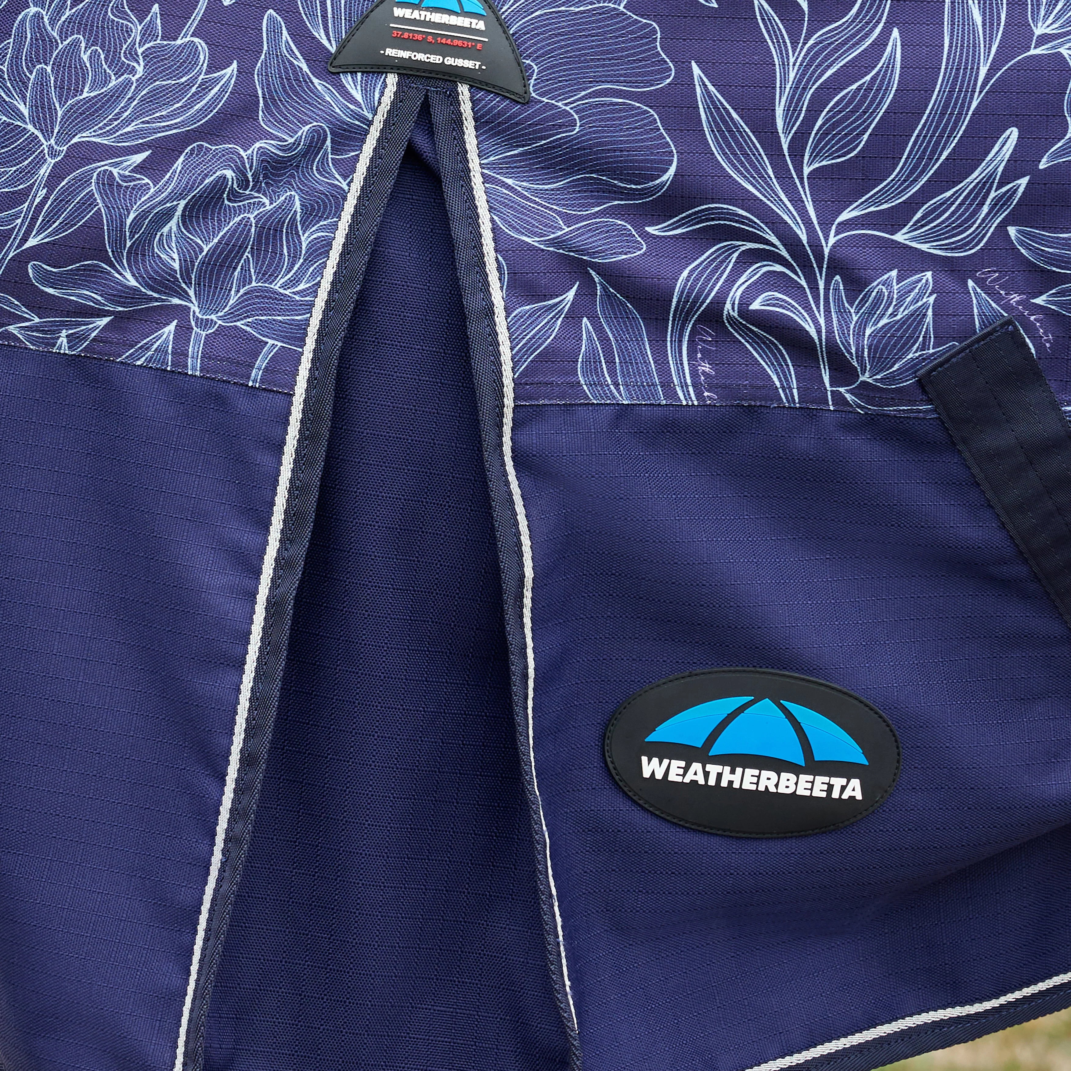 Weatherbeeta Comfitec Limited Edition 50g Turnout Rug - Image 3
