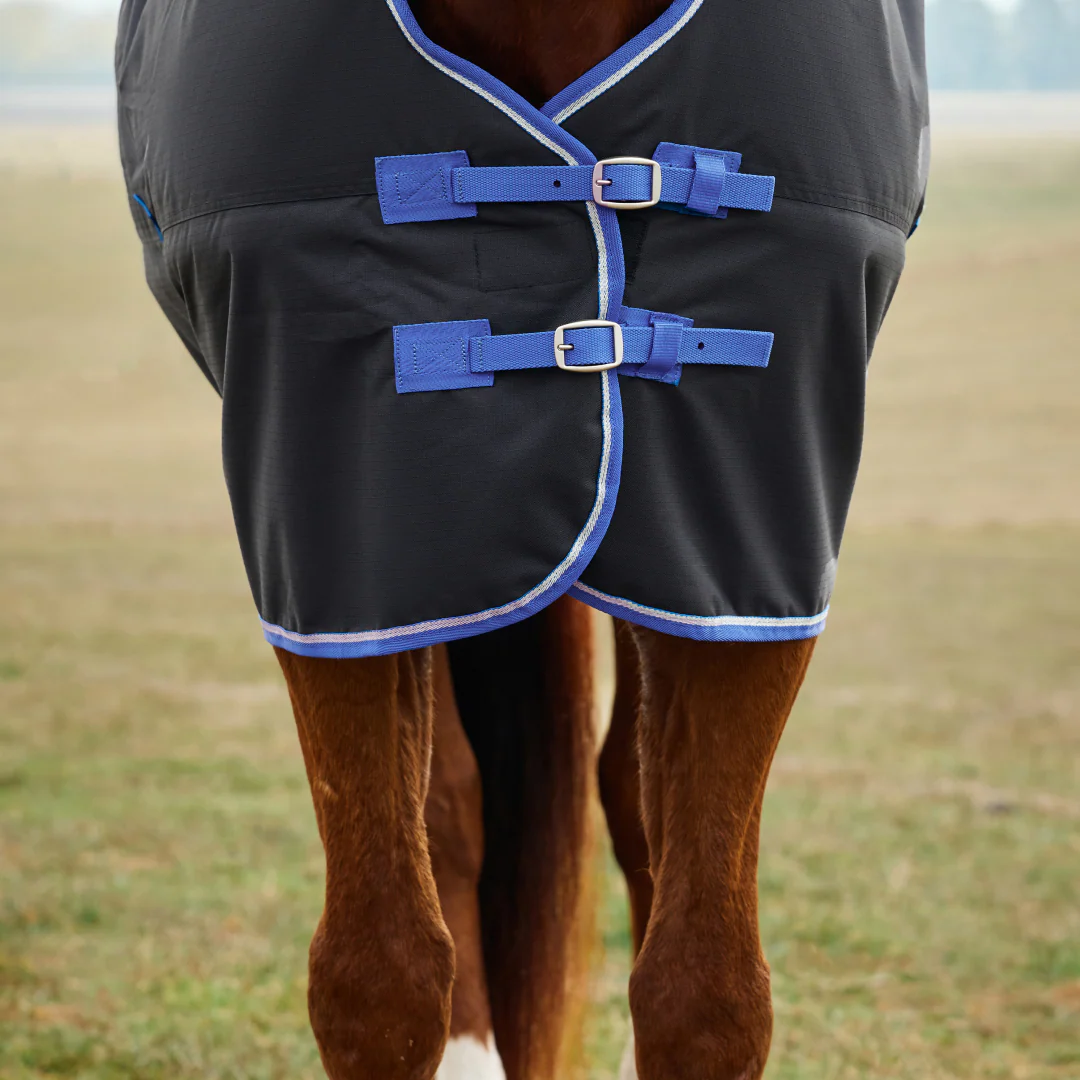 Weatherbeeta Comfitec Tyro 220G Standard Neck Turnout - Image 2