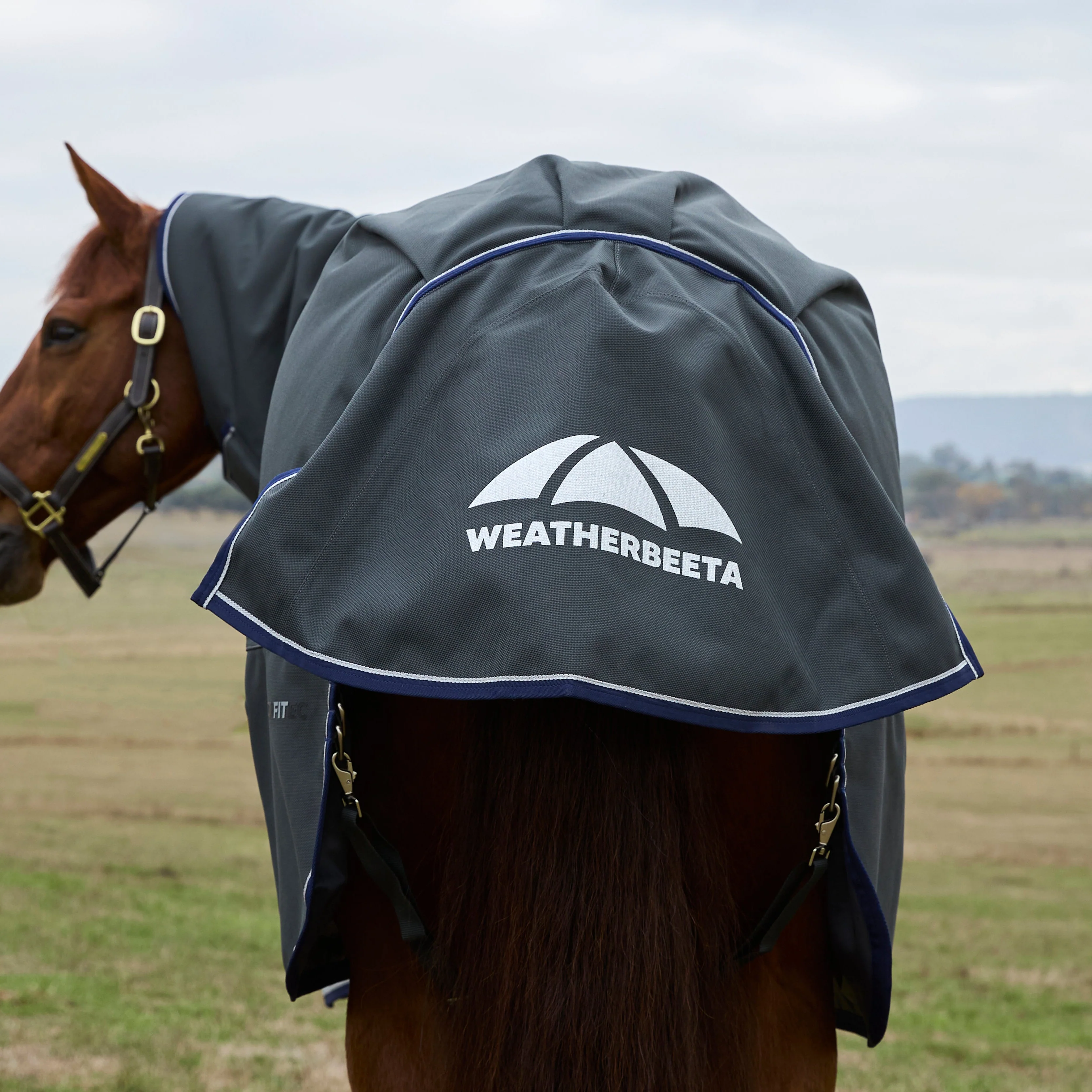 Weatherbeeta Comfitec Ultra 100G Detach-A-Neck Turnout - Image 6