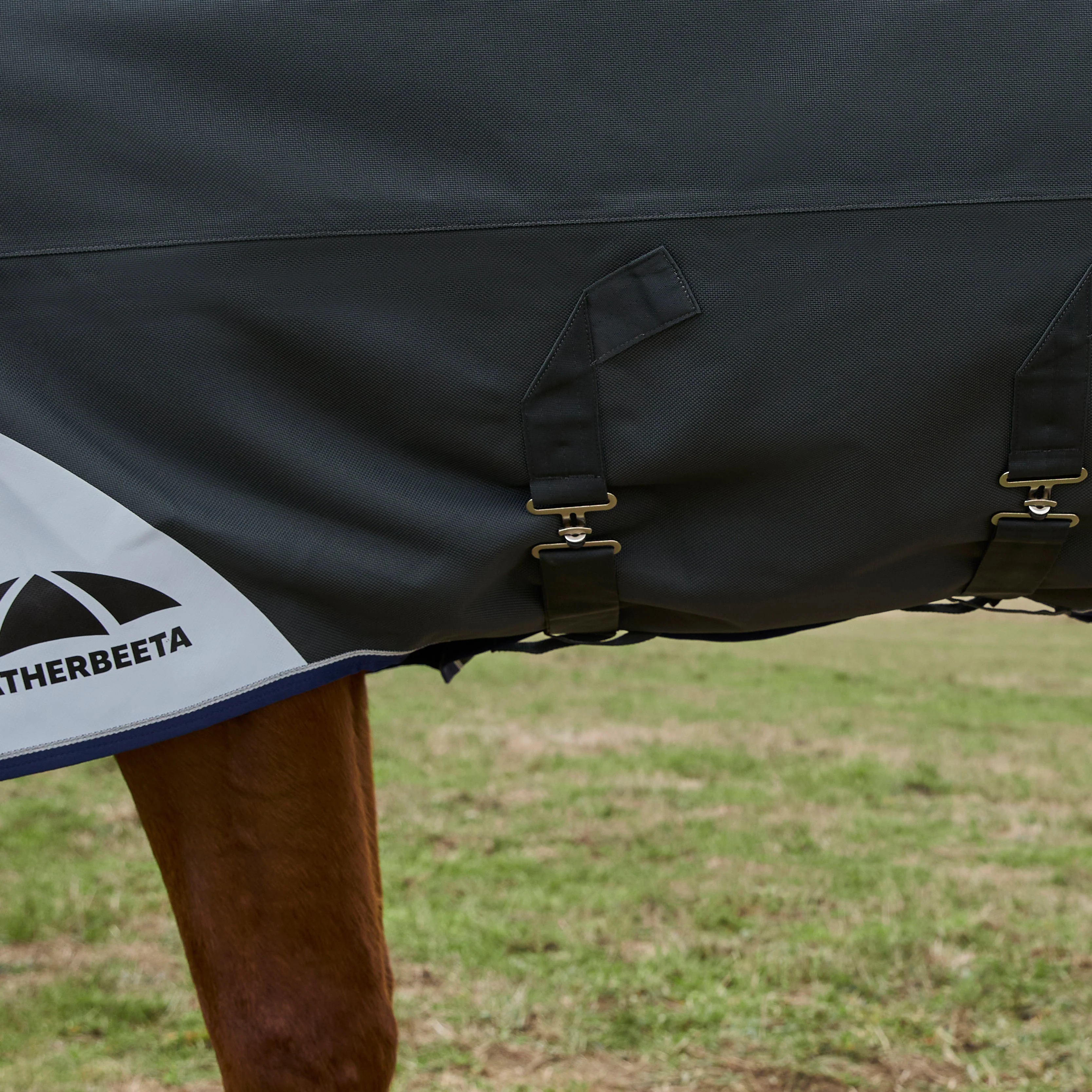 Weatherbeeta Comfitec Ultra 100G Detach-A-Neck Turnout - Image 7